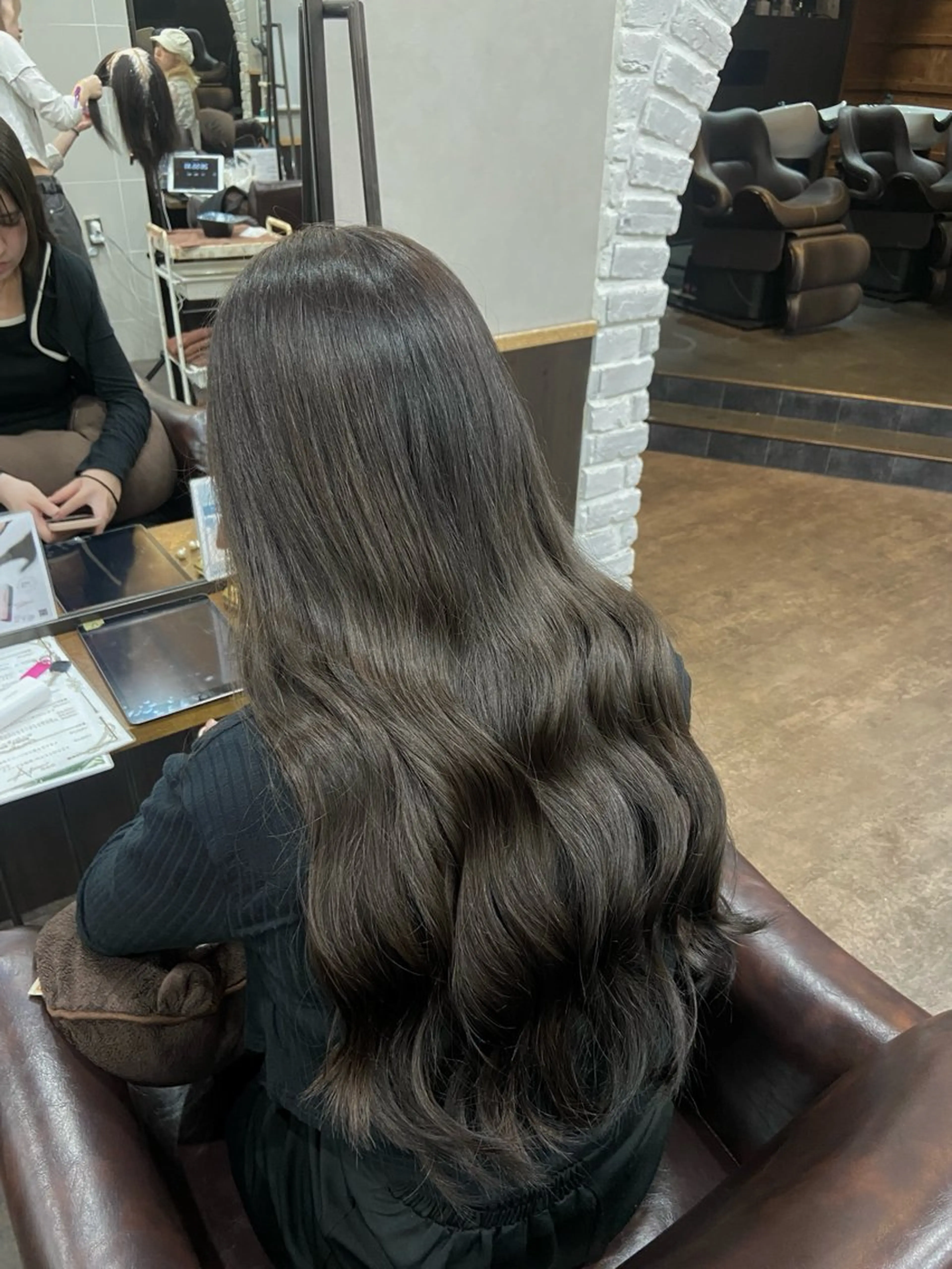 カラー Mejia Riseのヘアスタイル