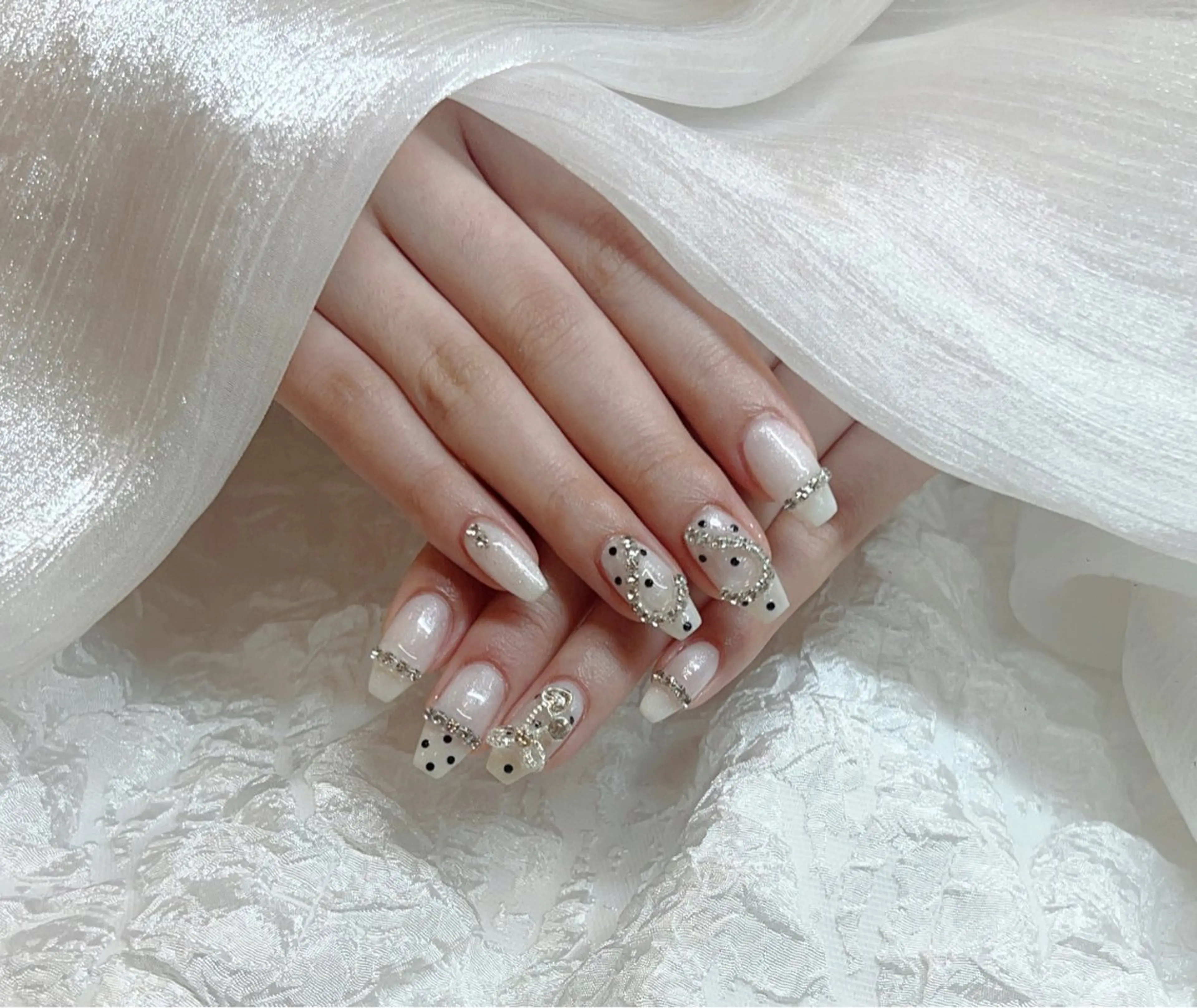 ネイル U.NI nail 横浜青葉台店所属・U.NI  nail .のネイルデザイン