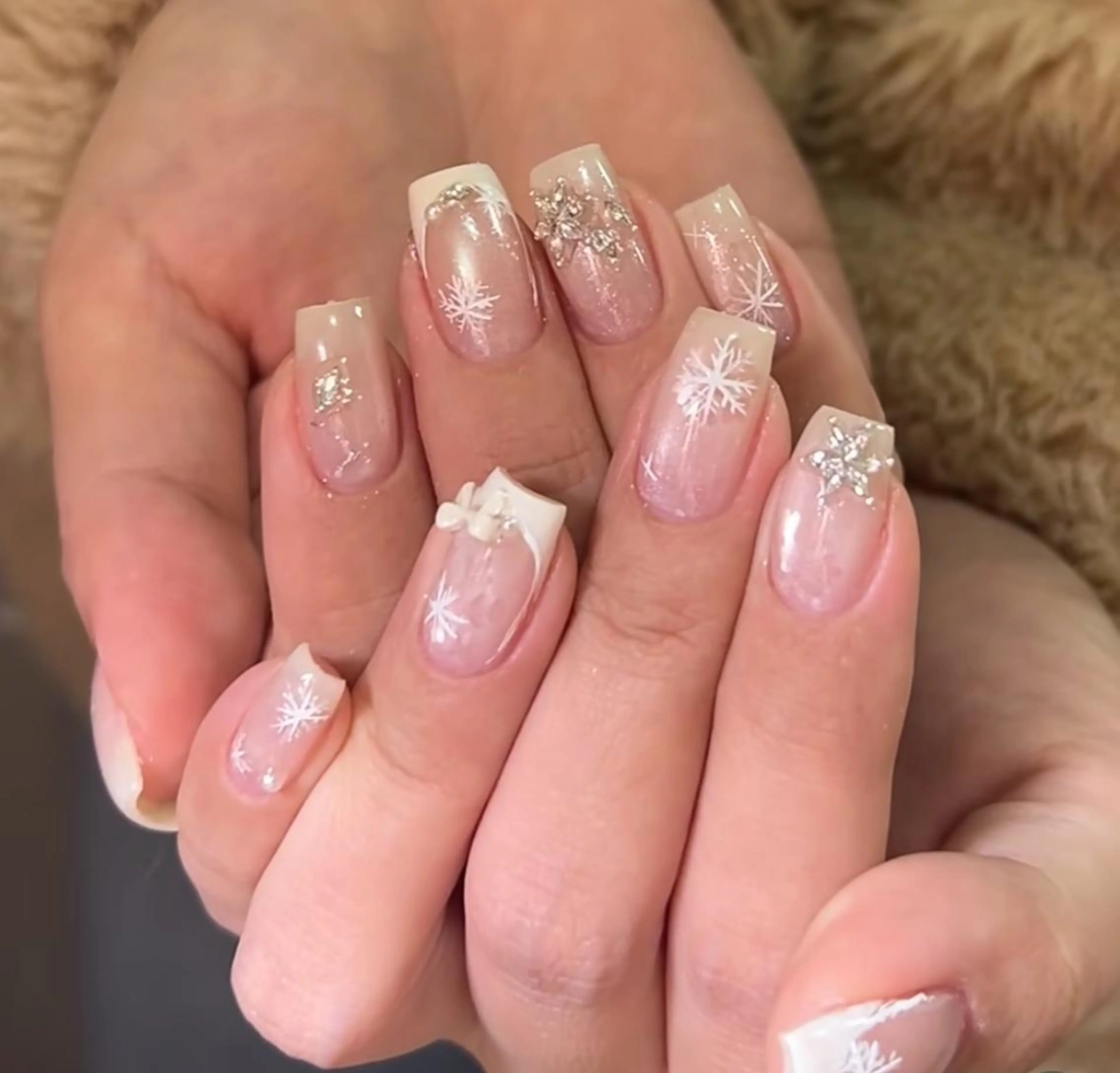 ネイル ハンドネイル 🎀 Ayaka_nailのネイルデザイン