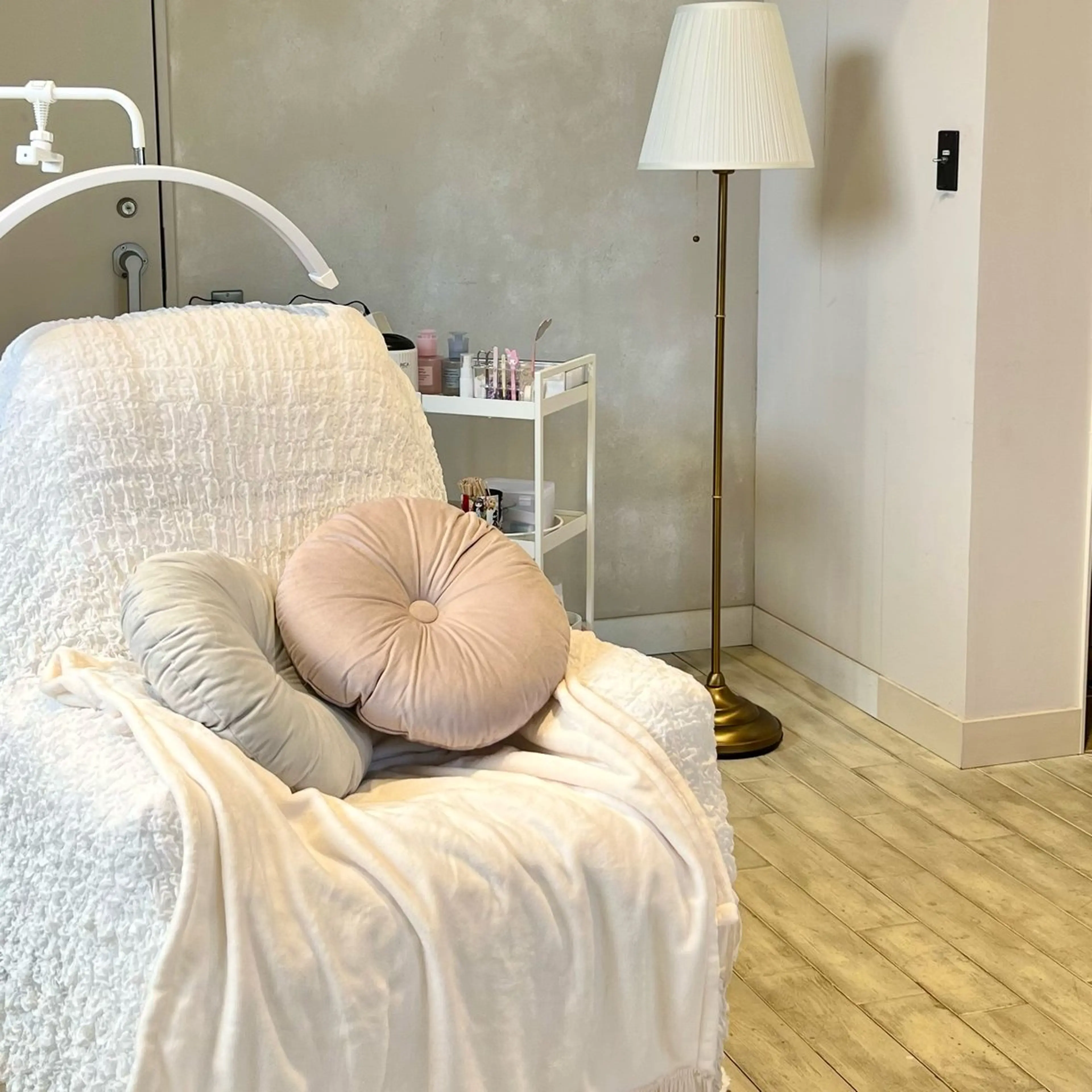 noné所属・アイリスト kanonの眉毛・アイブロウイメージ