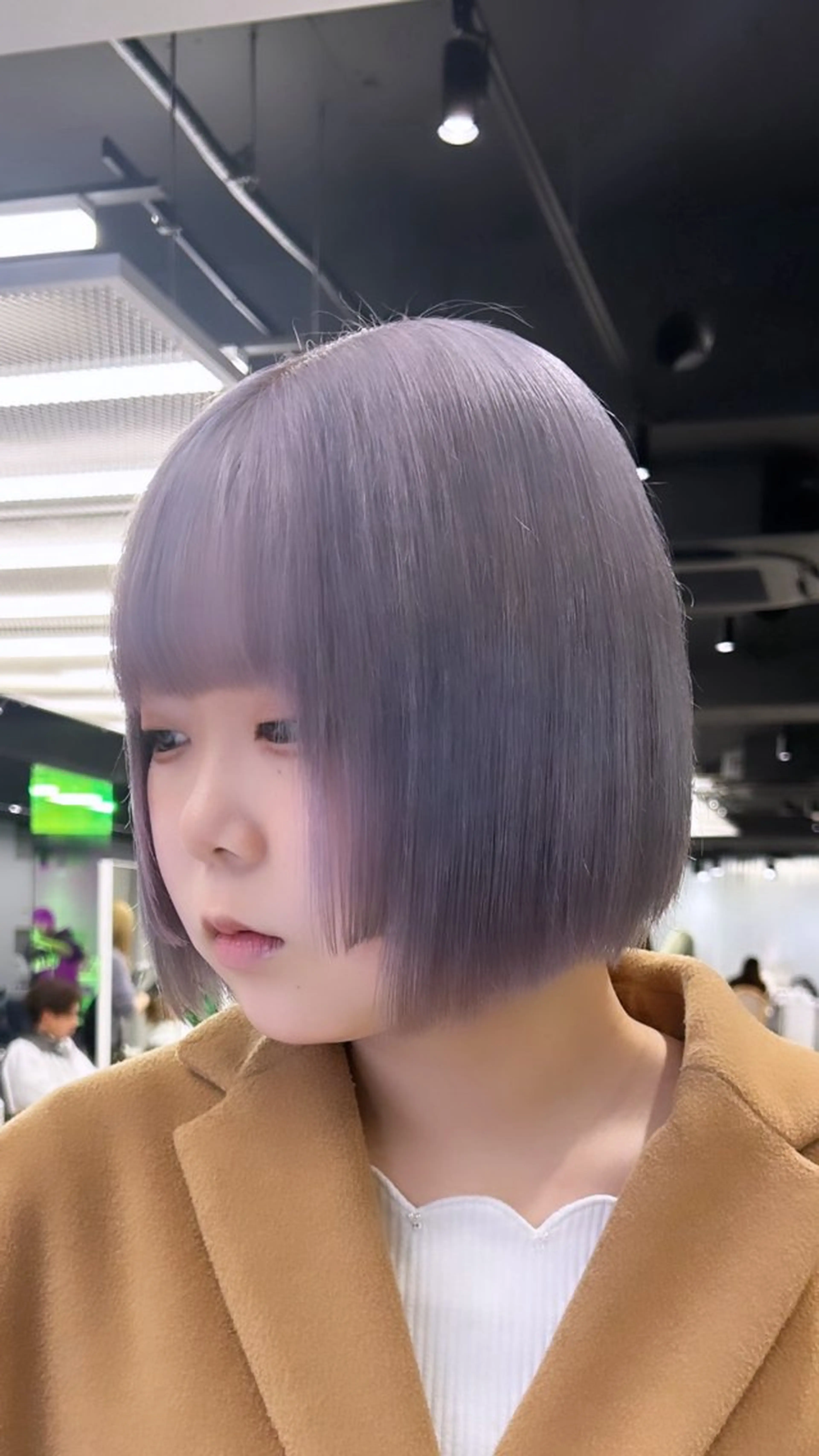 ショート カラー ブリーチ ケアブリーチ 透明感カラー ハイトーンカラー イルミナカラー ヘアカラー トリートメント メンズ/ボブ/パーマ /くるみのマツエク・マツパデザイン