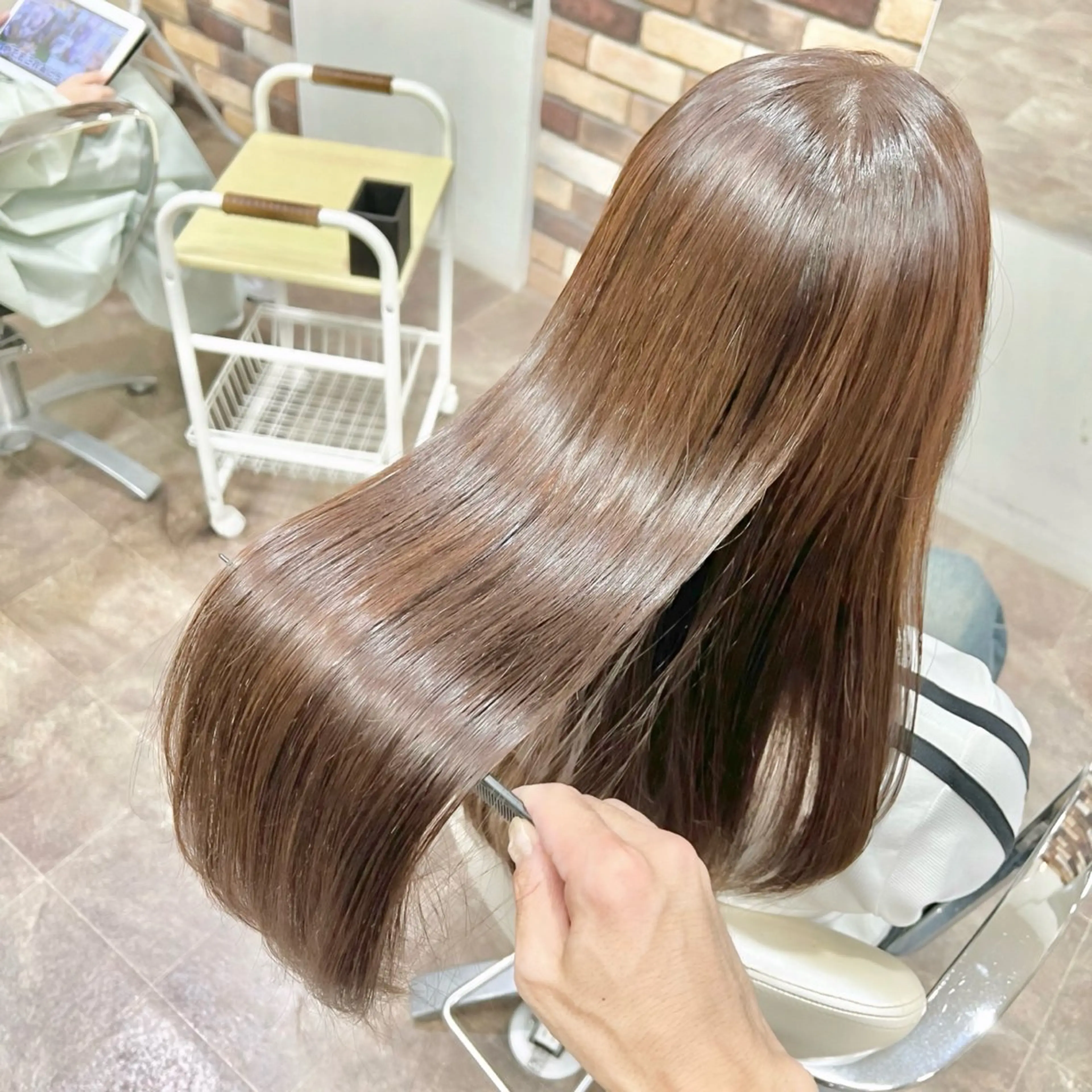 ロング カラー パーマ 髪質改善 縮毛矯正 カット ヘアカラー 縮毛矯正 トリートメント スパークヘア所属・大人女性の縮毛矯正/ お手入れ簡単/馬渕樹のヘアスタイル