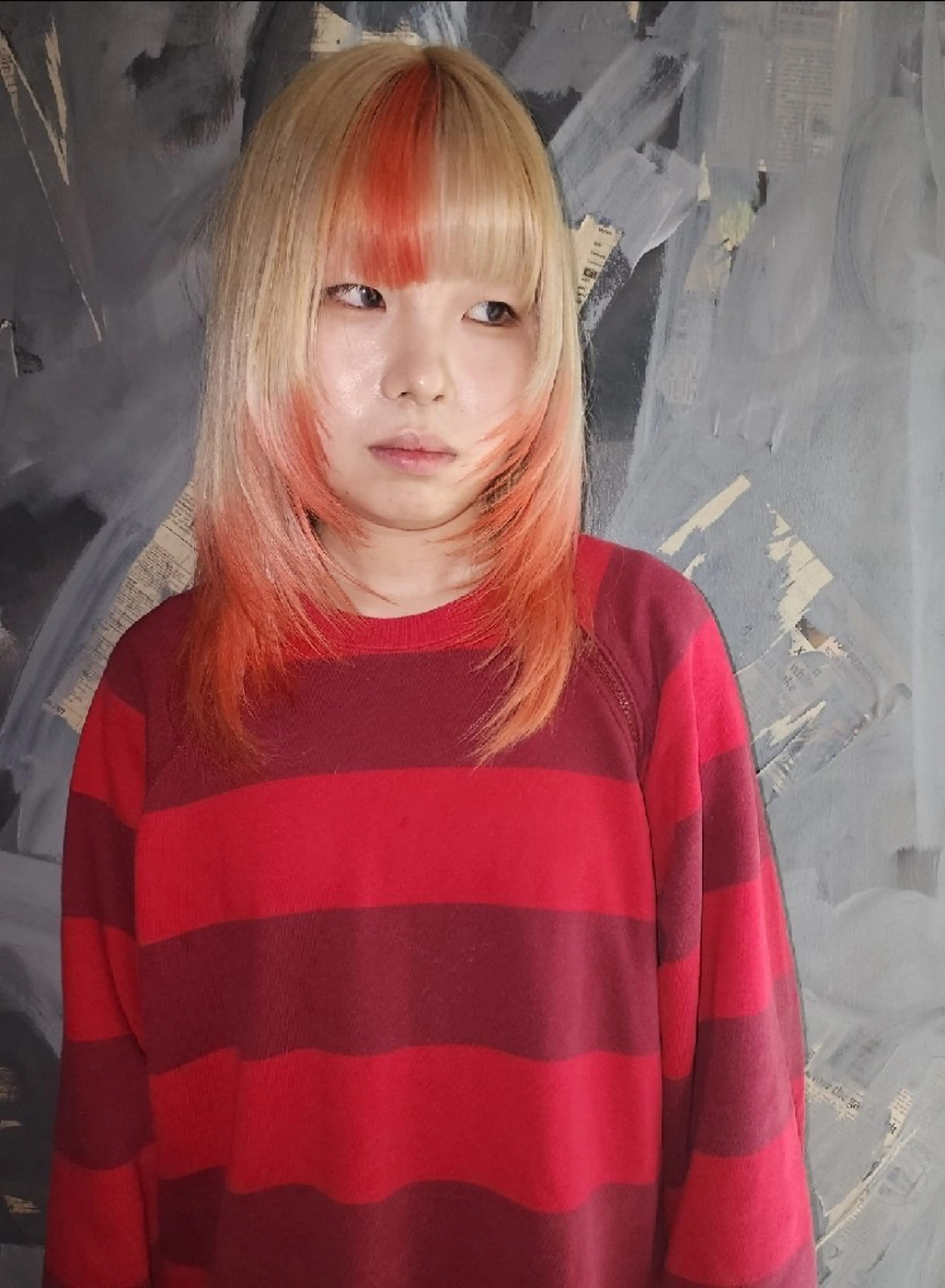 ミディアム 顔まわりレイヤー 顔周りカット レイヤーカット Backbocker所属・ハイトーン/ブリーチ /デザインカラーのヘアスタイル