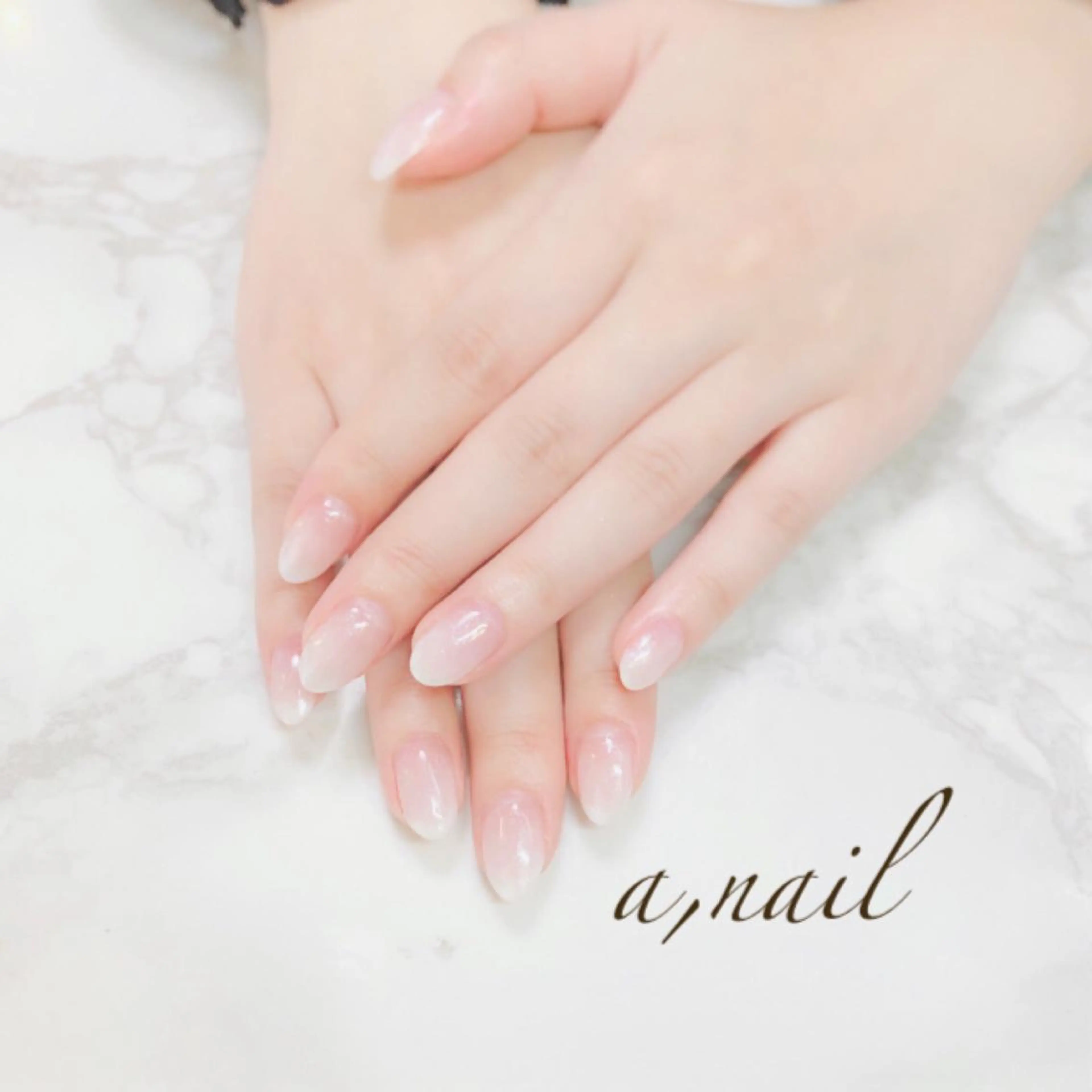ネイル フットネイル ジェルネイル グラデーション ワンカラーネイル シンプルネイル ハンドネイル ネイルサロン エーネイルのネイルデザイン