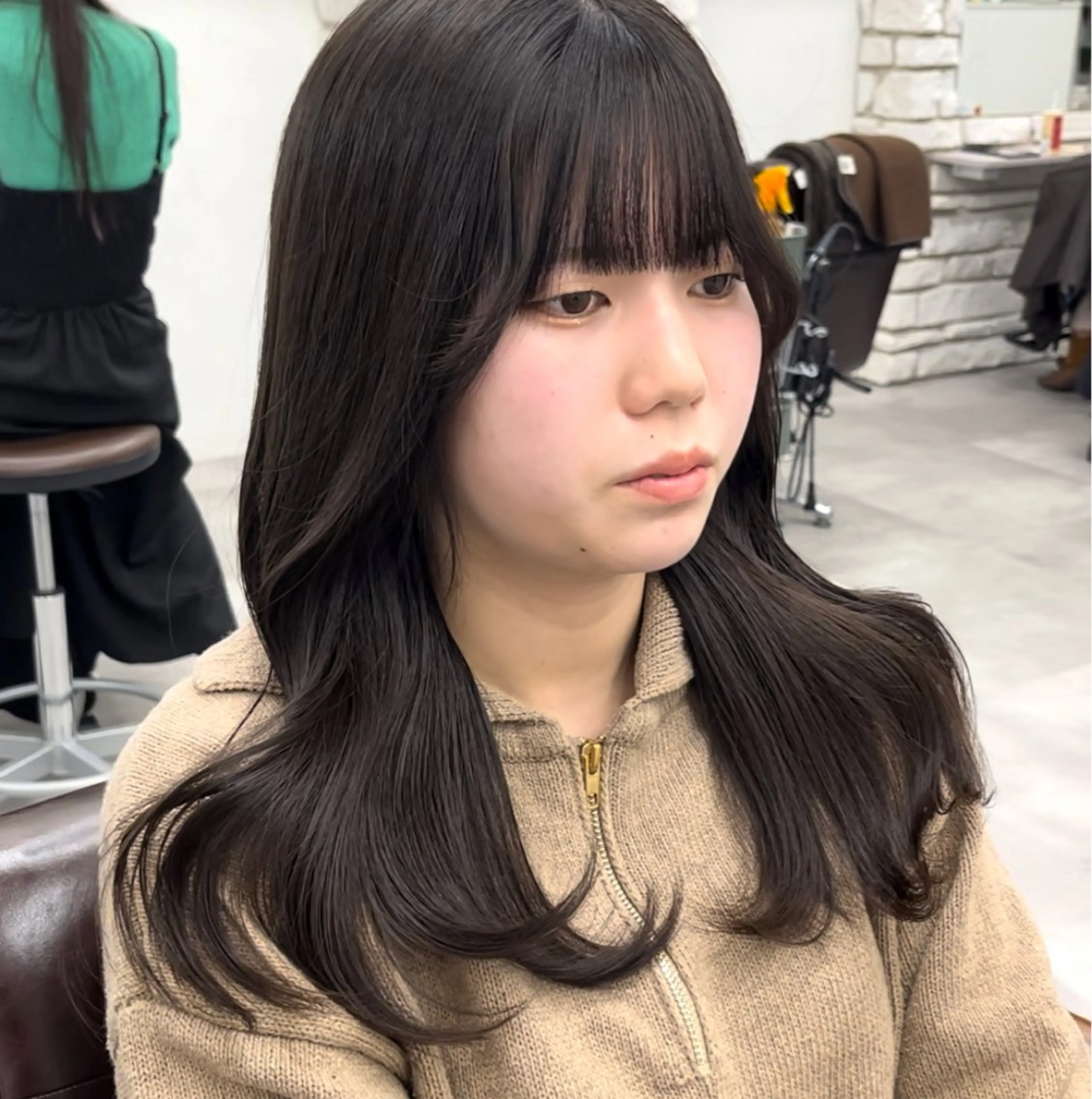 ロング カラー グレージュ カット ヘアカラー トリートメント 天王寺髪質改善なら よしみさん✨のヘアスタイル