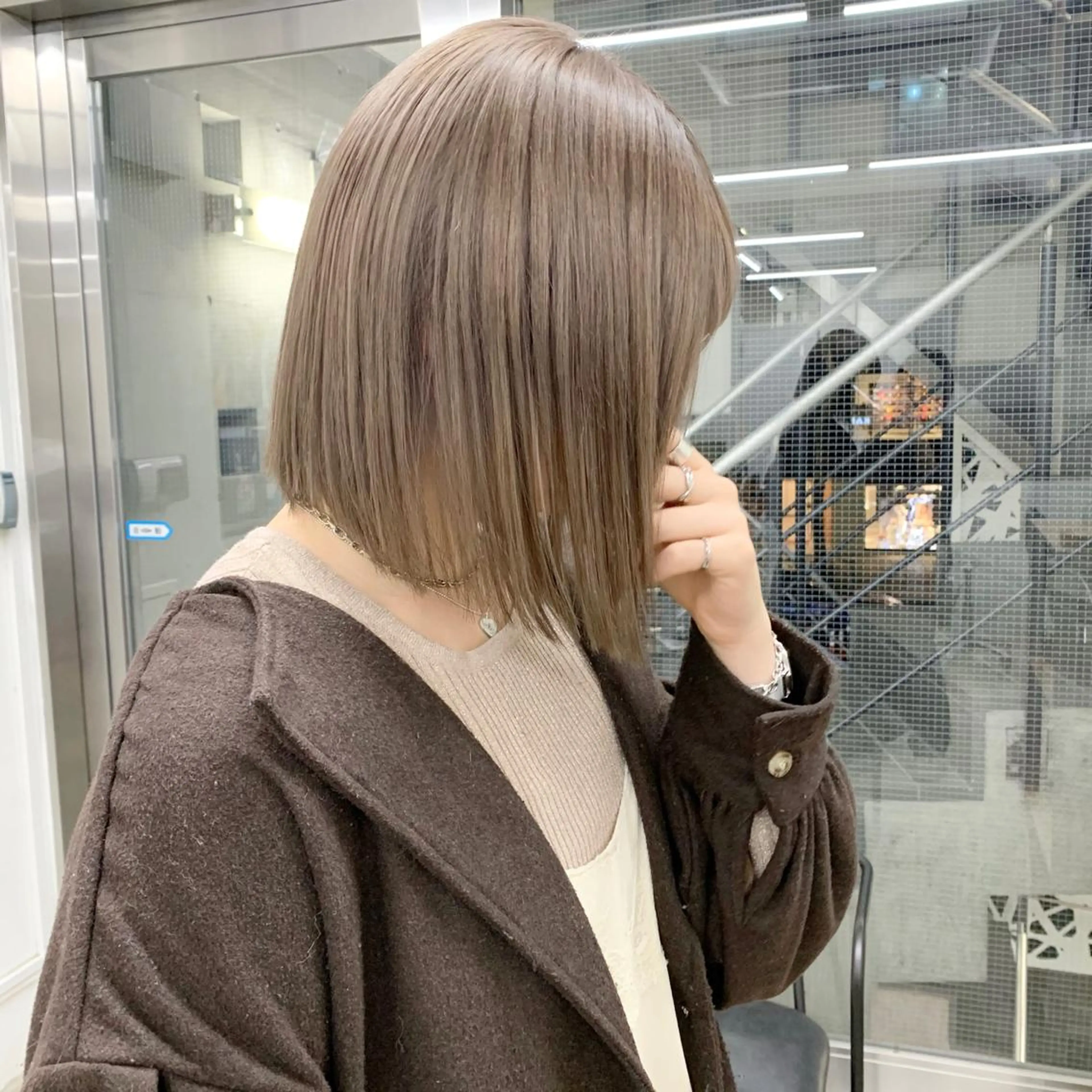 セミロング カラー ベージュカラー ミルクティーベージュ 🌈ハイトーン/ボブ 長江理志🌈のヘアスタイル