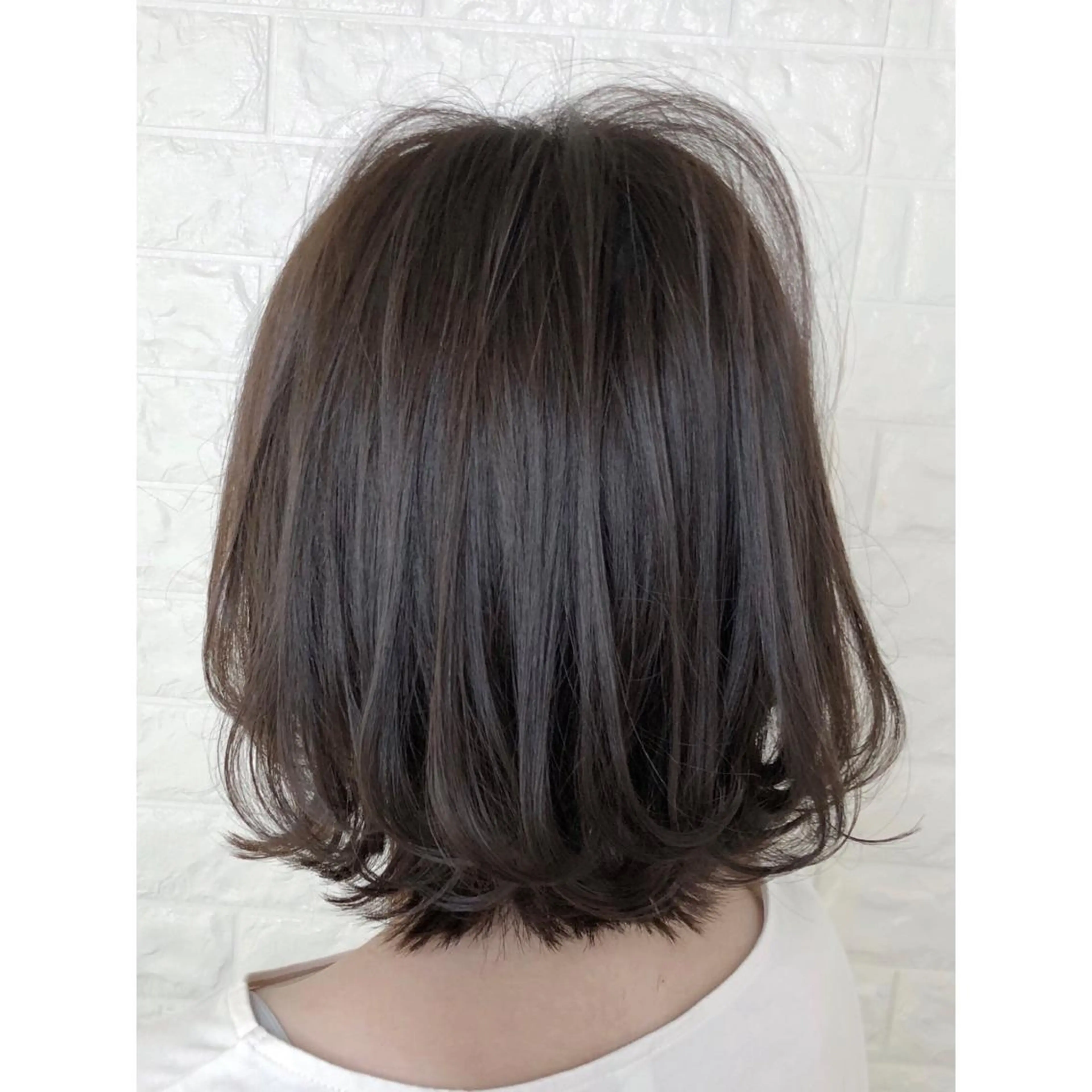 ショート カラー 透明感カラー グレージュ イルミナカラー KIZU 髪質改善 オカルト怪談のヘアスタイル