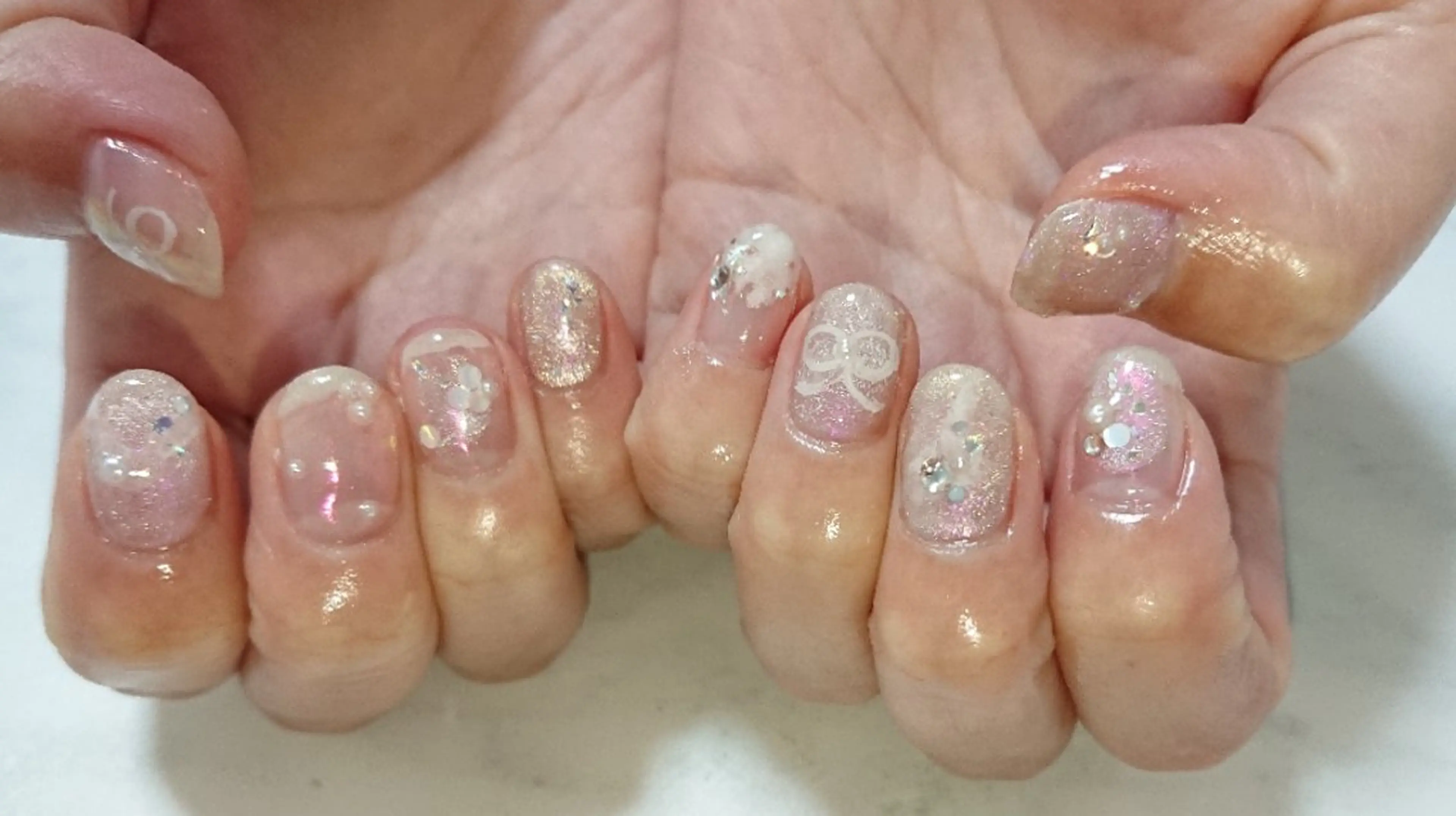 ネイル ニュアンスネイル ハンドネイル shellnail さなえのネイルデザイン