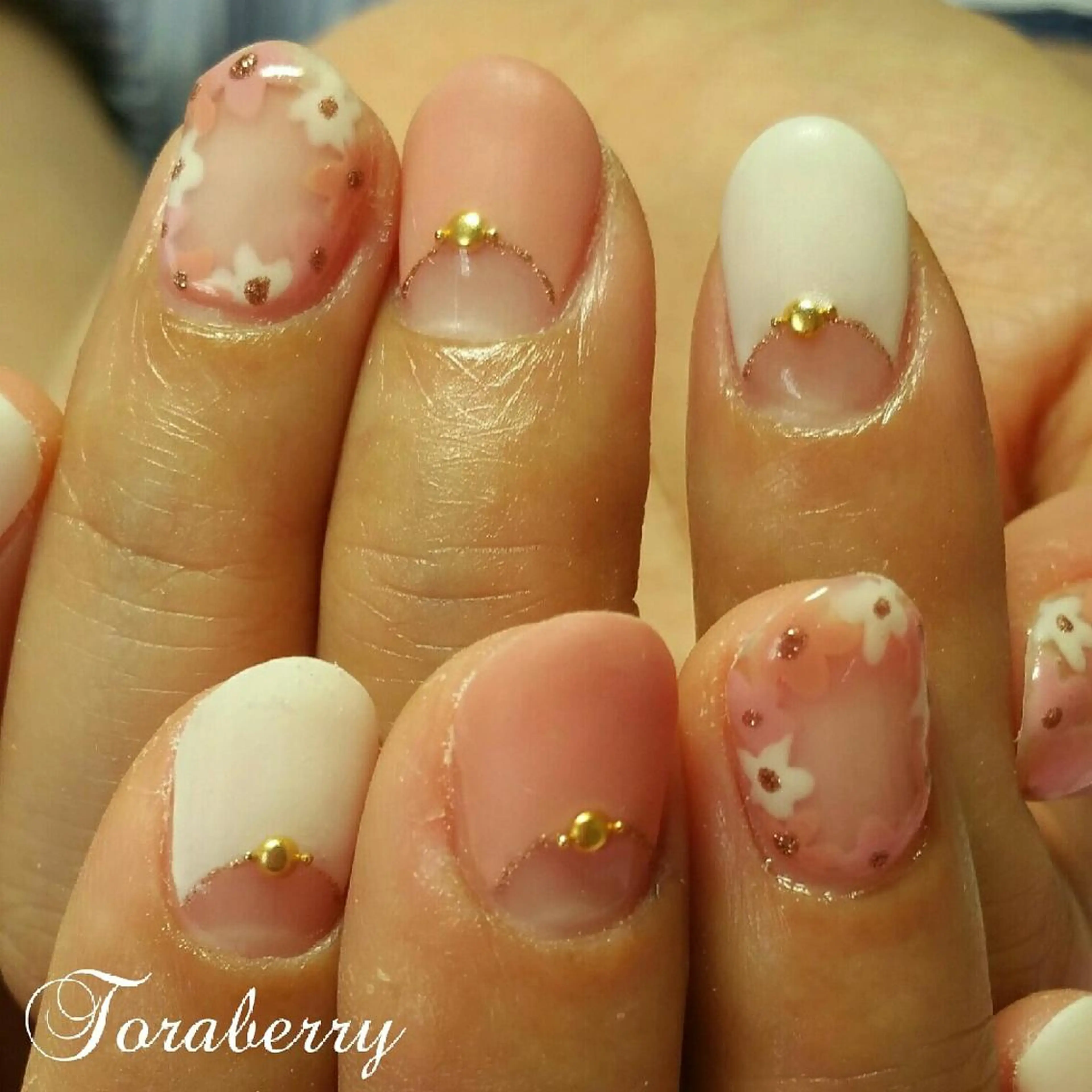 ネイル フレンチネイル 逆フレンチ ネイリスト なつみのネイルデザイン