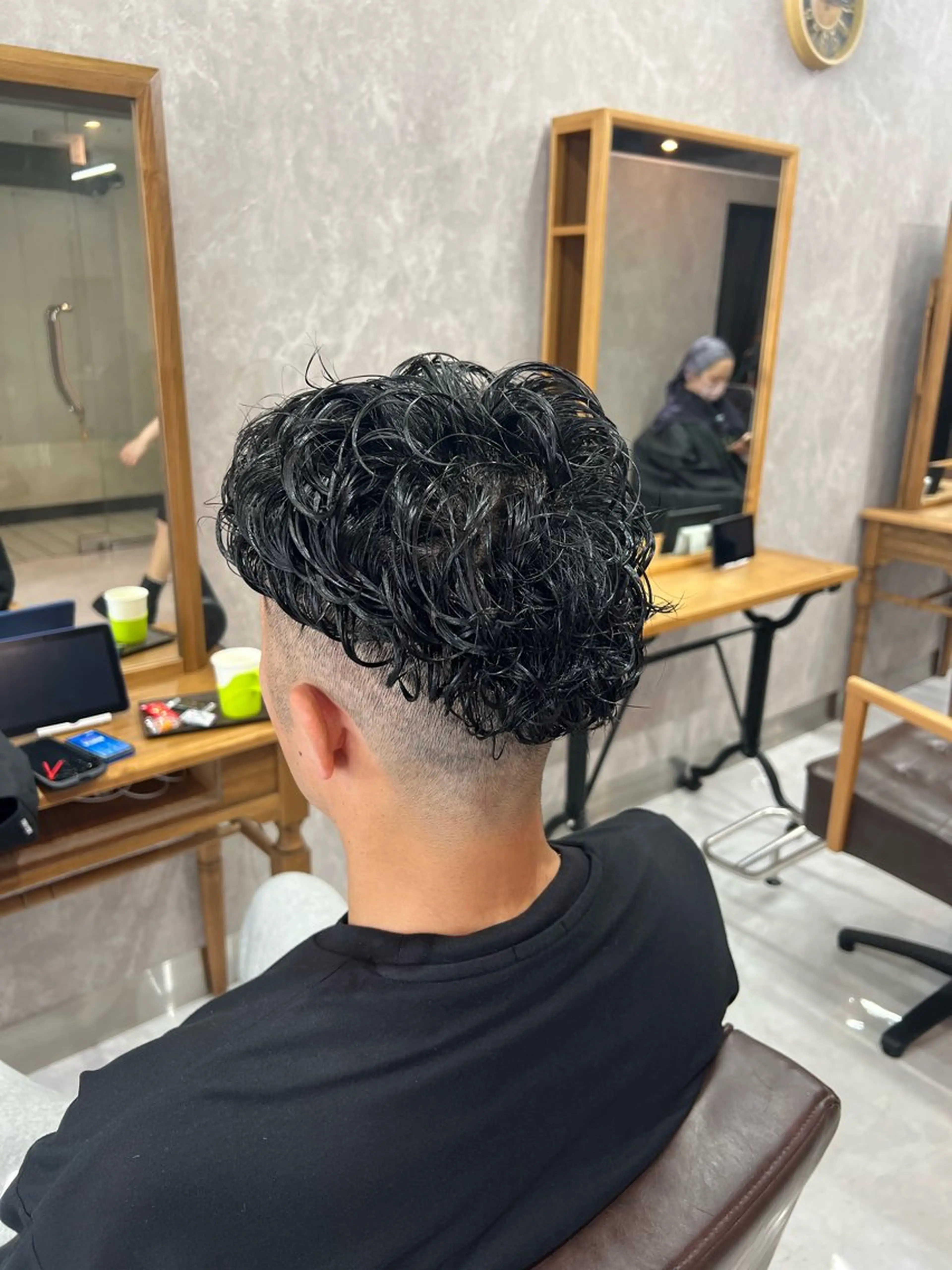 パーマ メンズ フェードカット メンズパーマ スパイラルパーマ カット パーマ 🌻belle /JUMA🌻のヘアスタイル