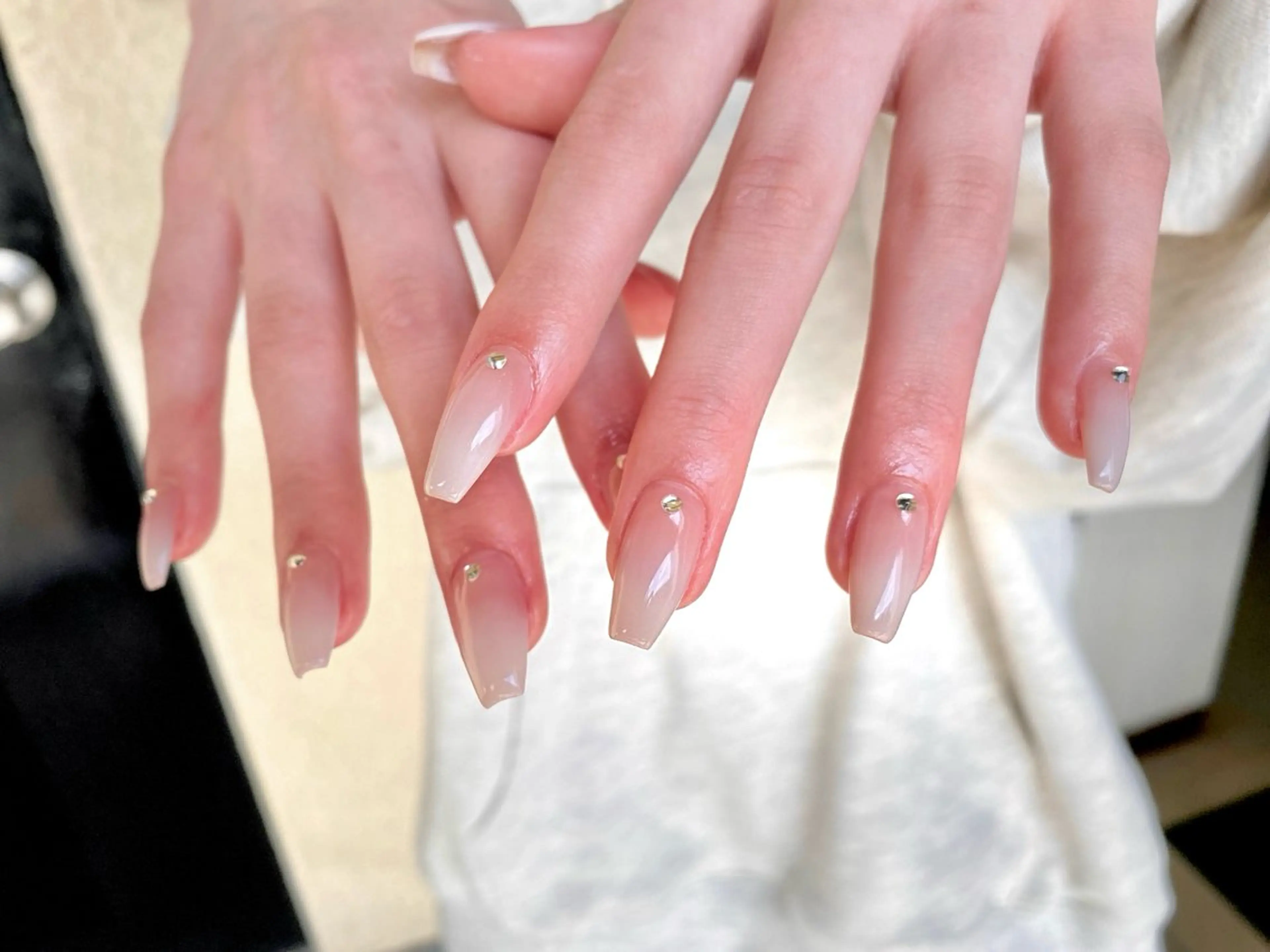 カラー グラデーションカラー ハンドネイル 花澤 ネイルサロンのネイルデザイン