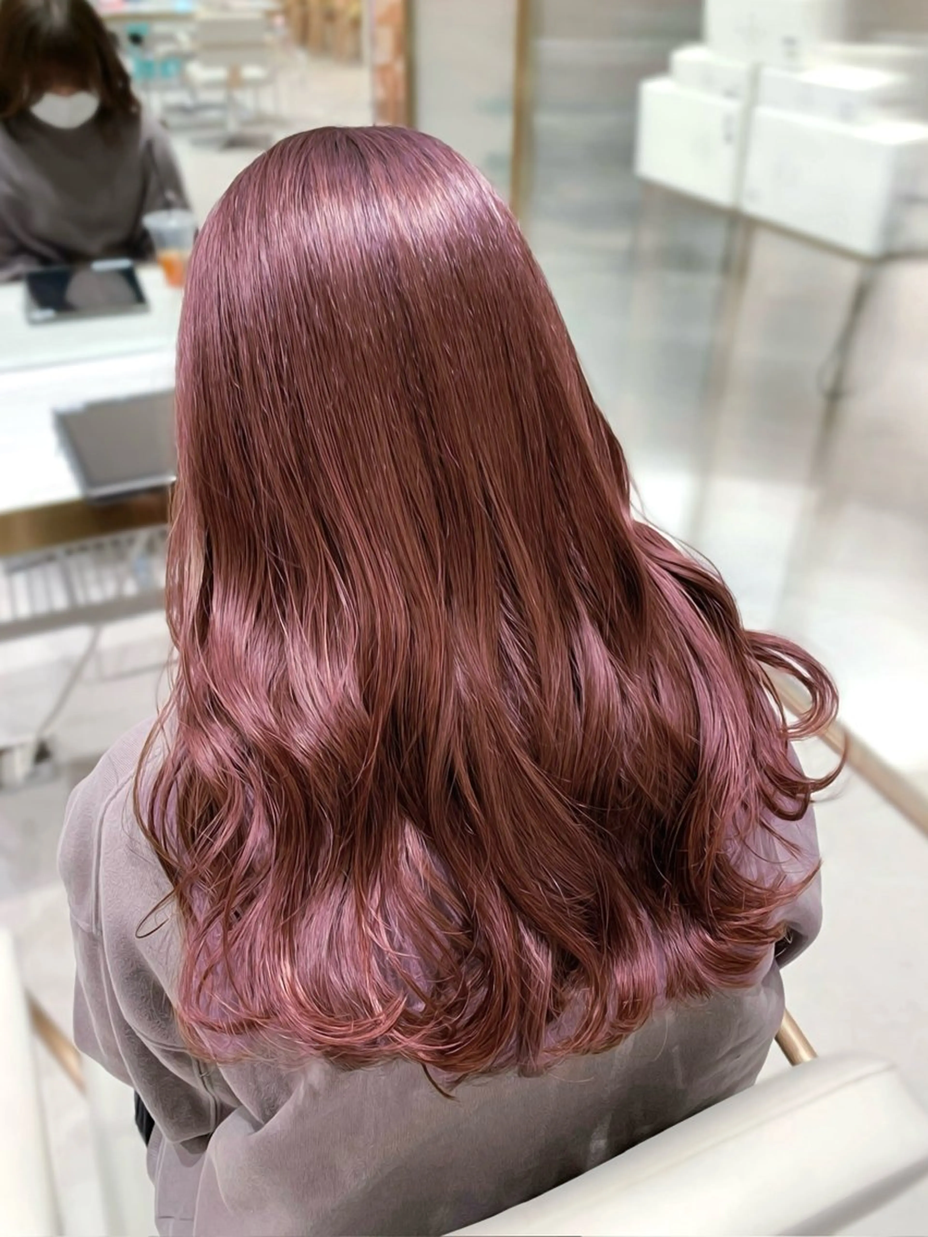 セミロング カラー ヘアカラー トリートメント ヘッドスパ ヘアセット 韓国ヘア/レイヤー/ 巻き髪/りょーとのヘアスタイル