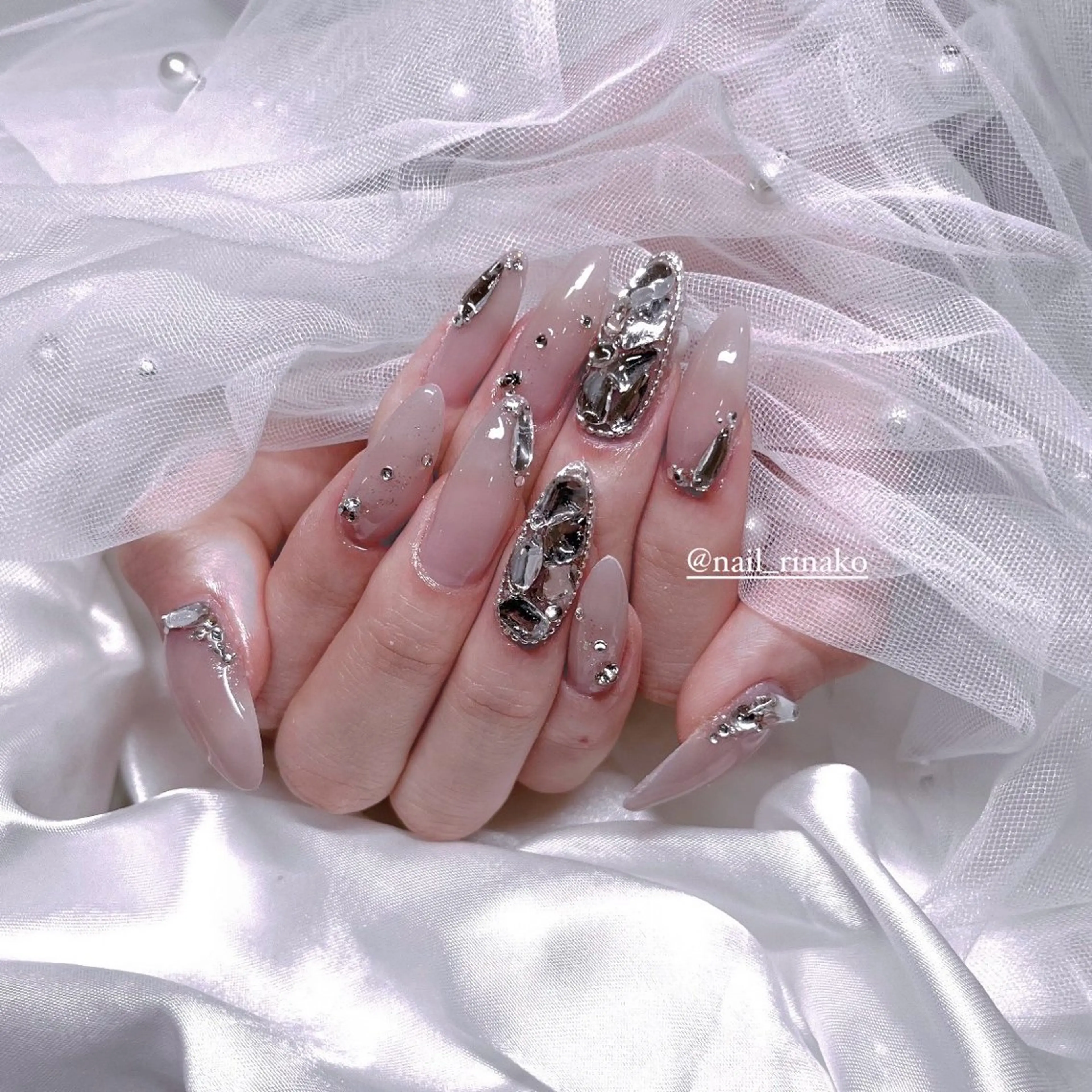 ネイル un.　private nail salon所属・Ún.private nail salonのネイルデザイン