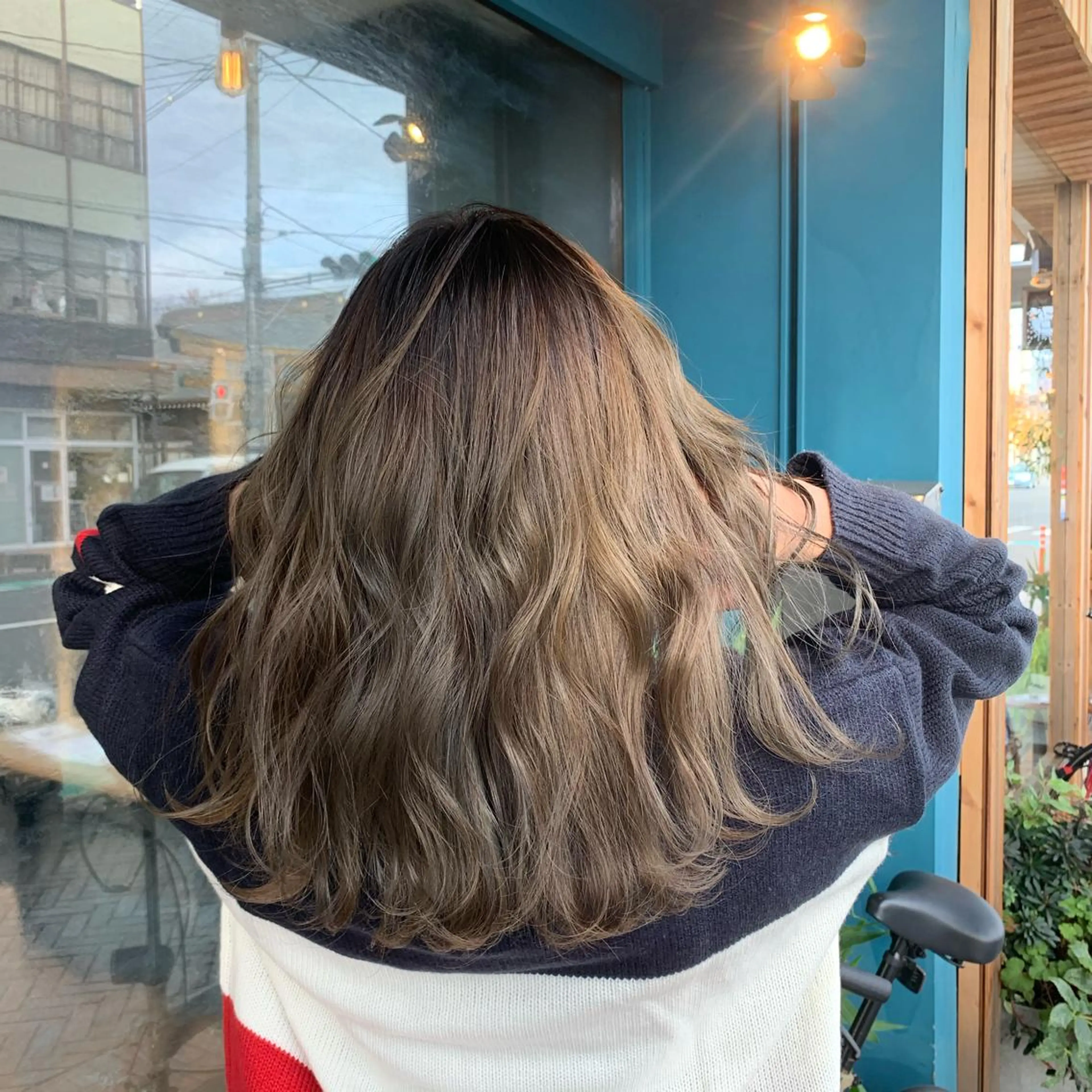 ロング カラー パーマ ヘアアレンジ グラデーションカラー ヘアカラー 佐藤 実咲のヘアスタイル