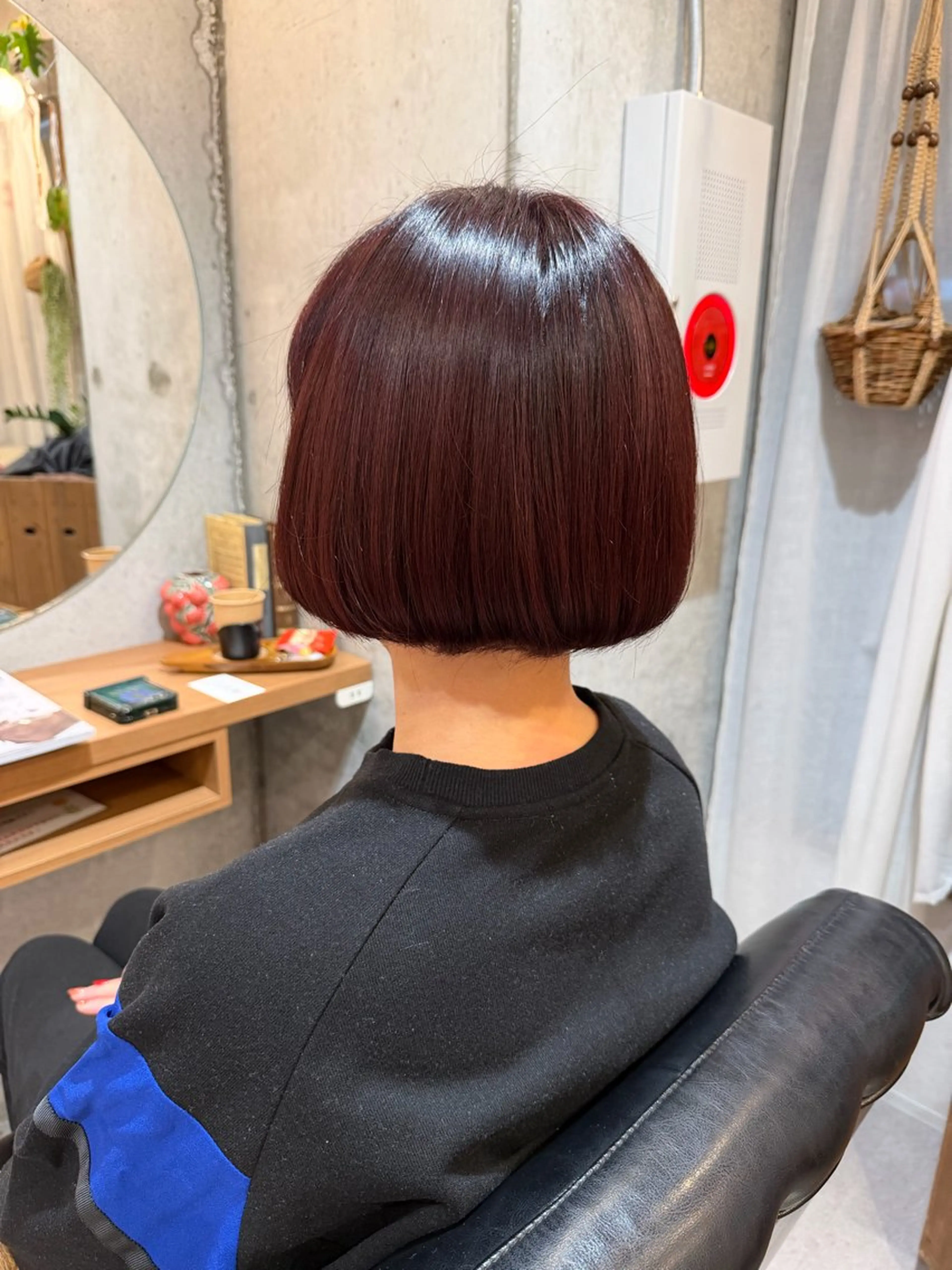 カラー ボルドーカラー 髪質改善 ヘアカラー Remember Manaのヘアスタイル