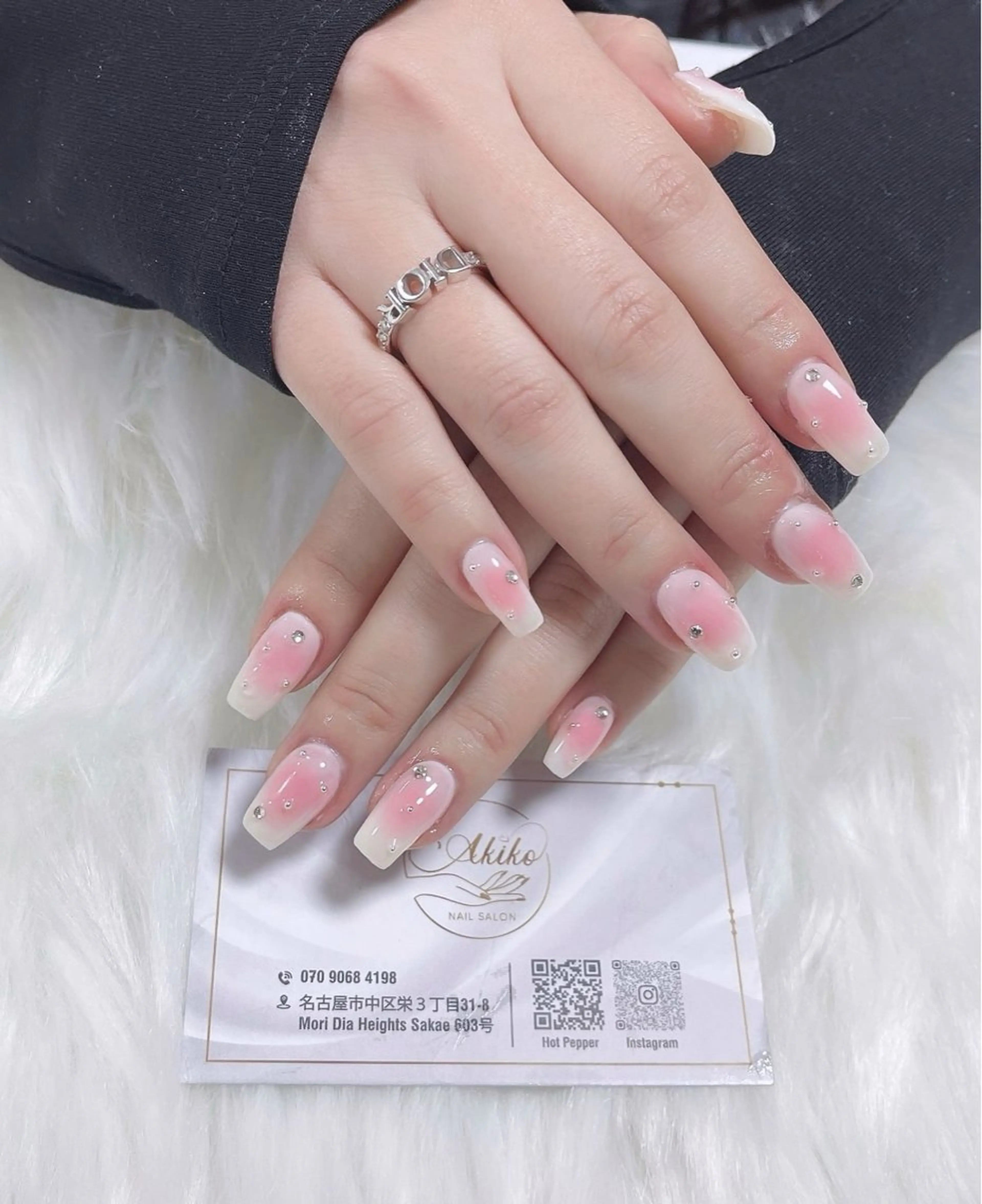 ネイル フットネイル ジェルネイル 韓国ネイル マグネットネイル 持ち込み ハンドネイル Akiko ネイルサロン所属・AKIKO ネイルサロンのネイルデザイン