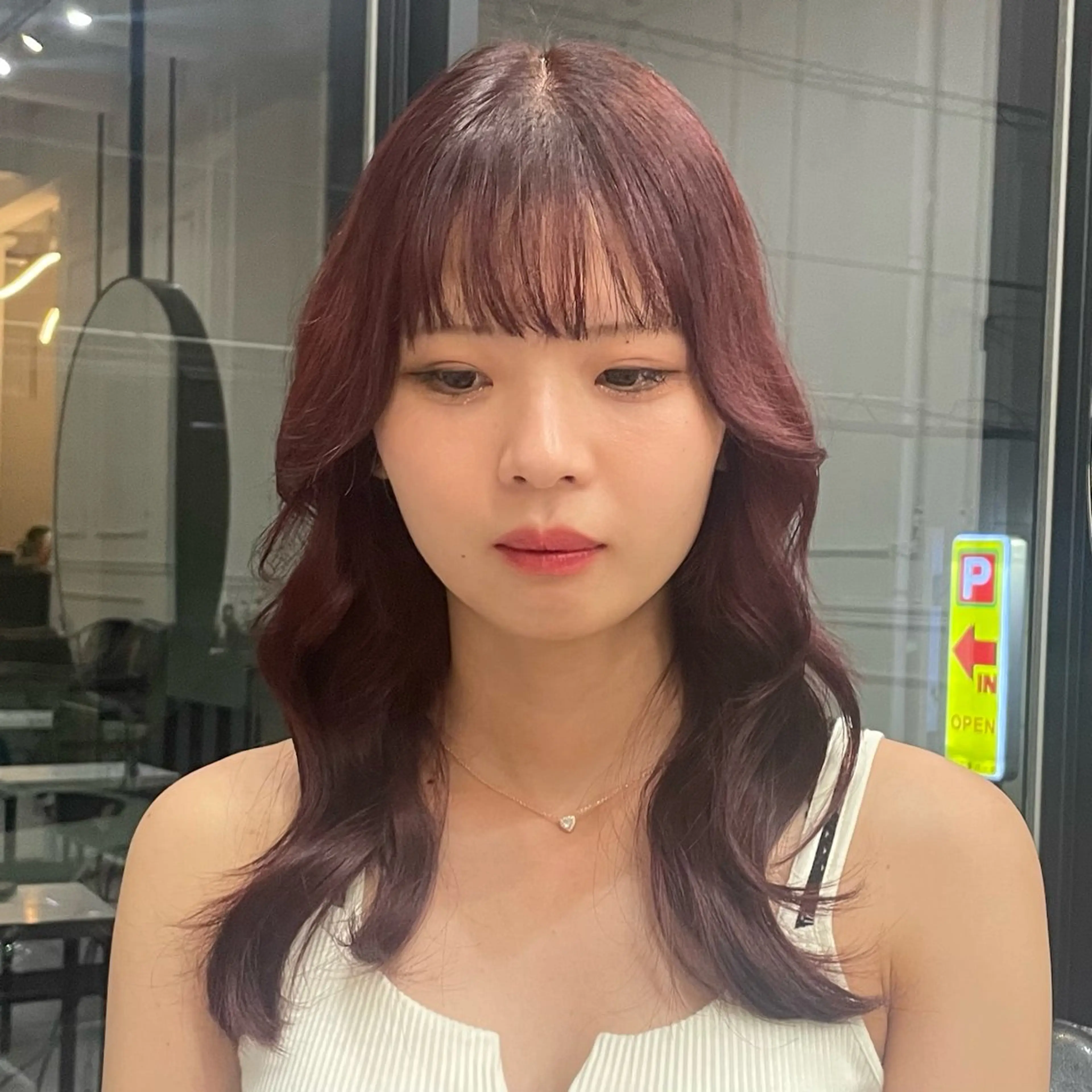 セミロング ヘアカラー MaisonHALU さくらのヘアスタイル