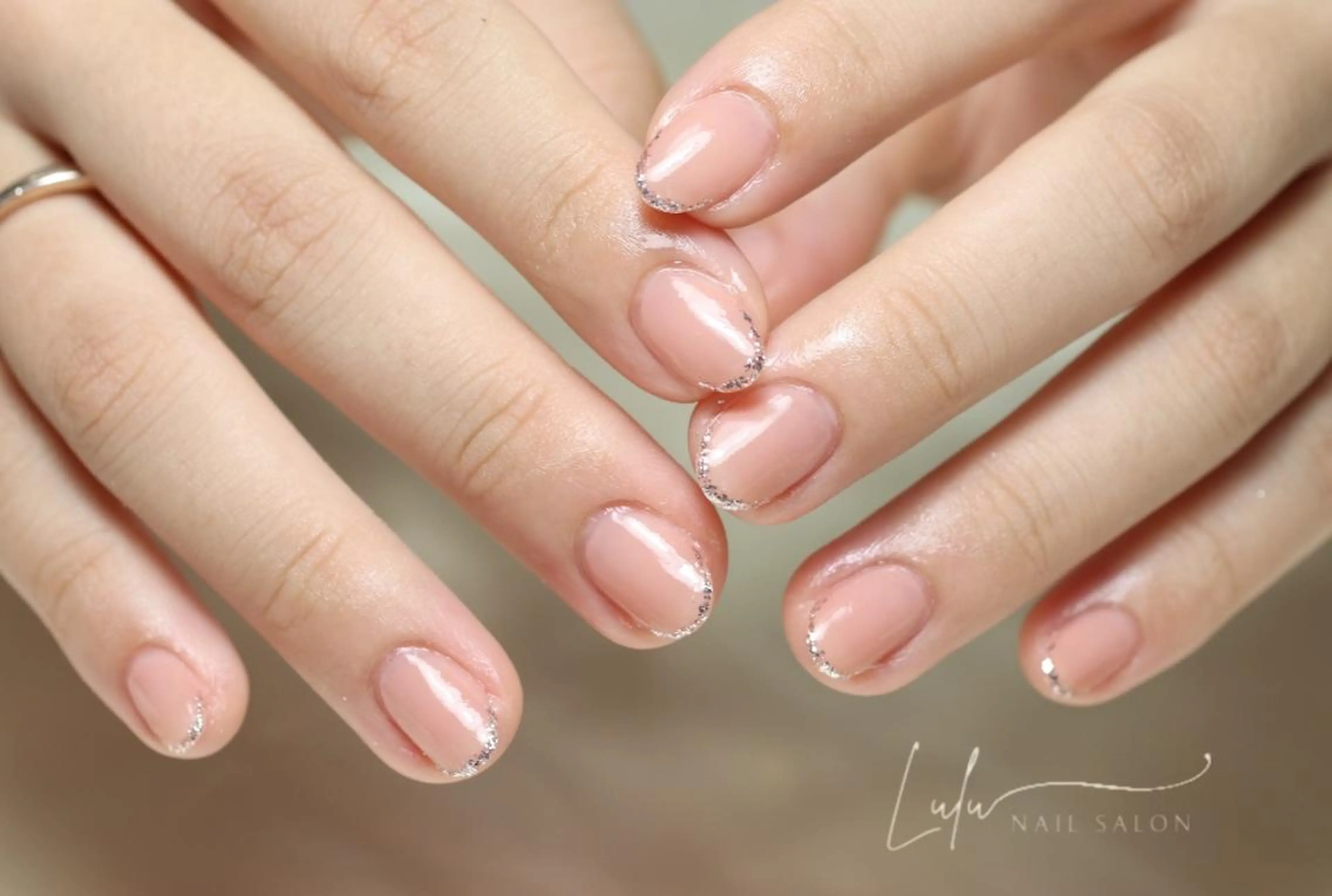 ネイル ラメ(グリッター) Lulu nail salon 南堀江店所属・西村 あやかのネイルデザイン