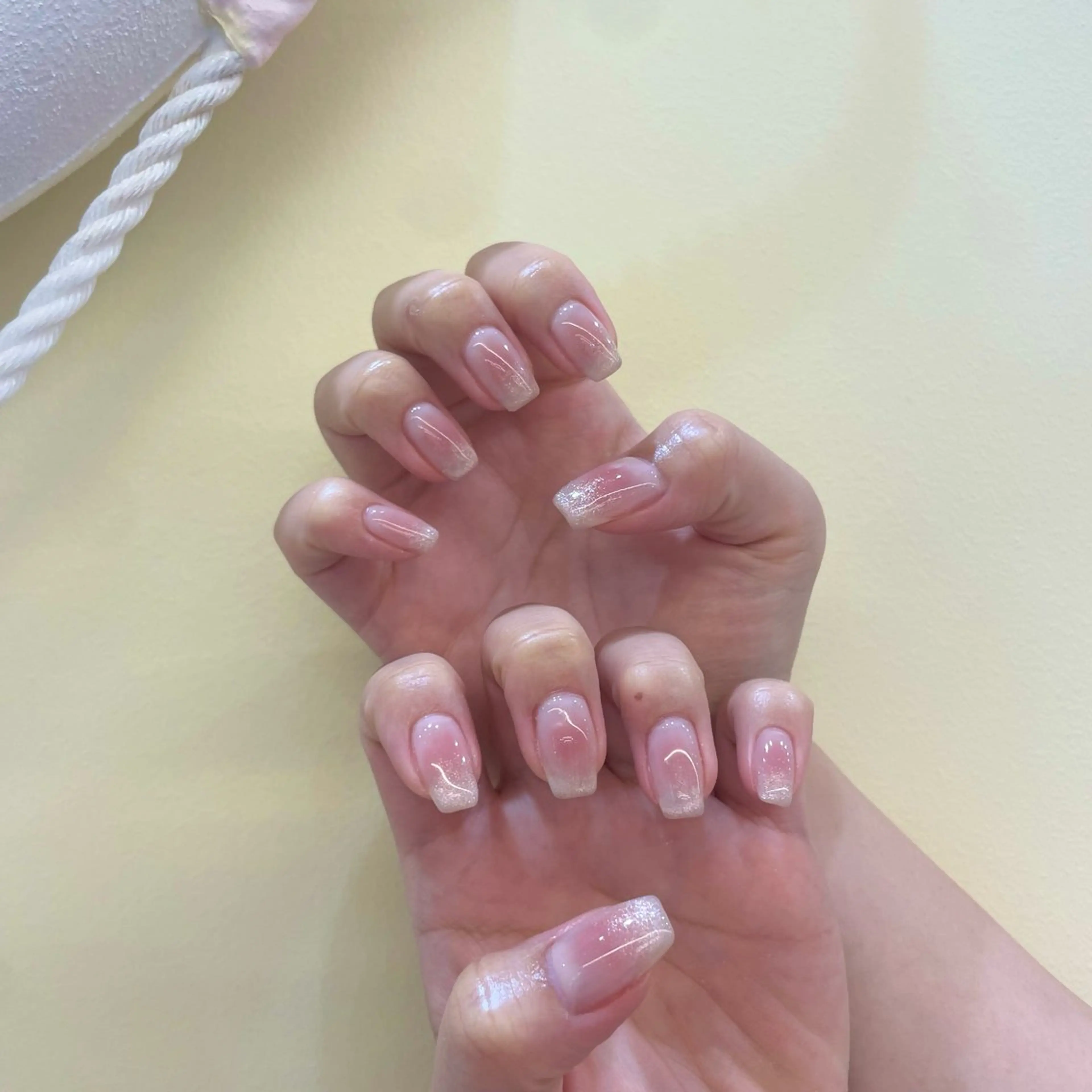 ネイル pool Yuzu🌷のネイルデザイン