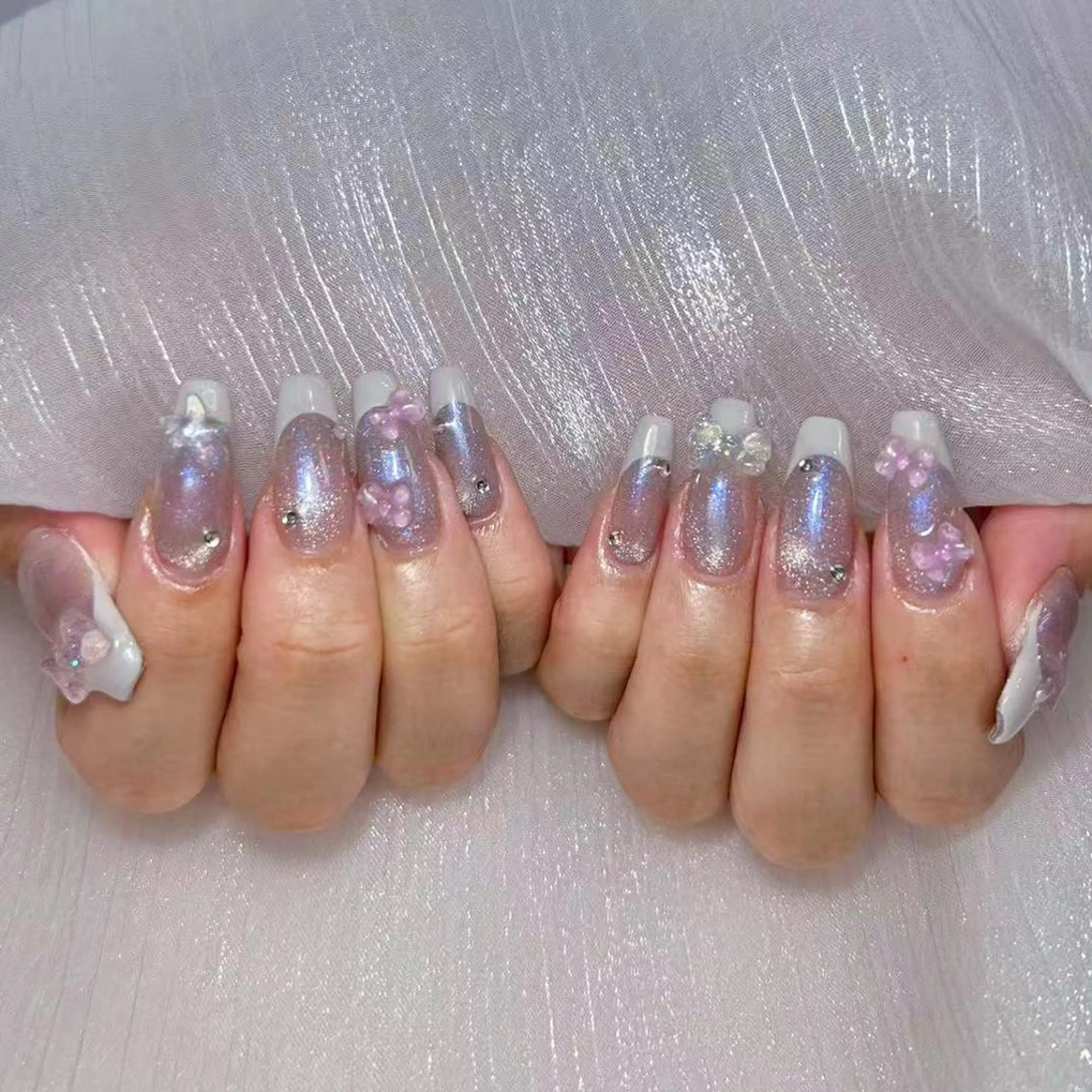 ネイル アートネイル オーロラネイル ガーリー キラキラネイル 韓国ネイル ハンドネイル DIAMOND 💅のネイルデザイン