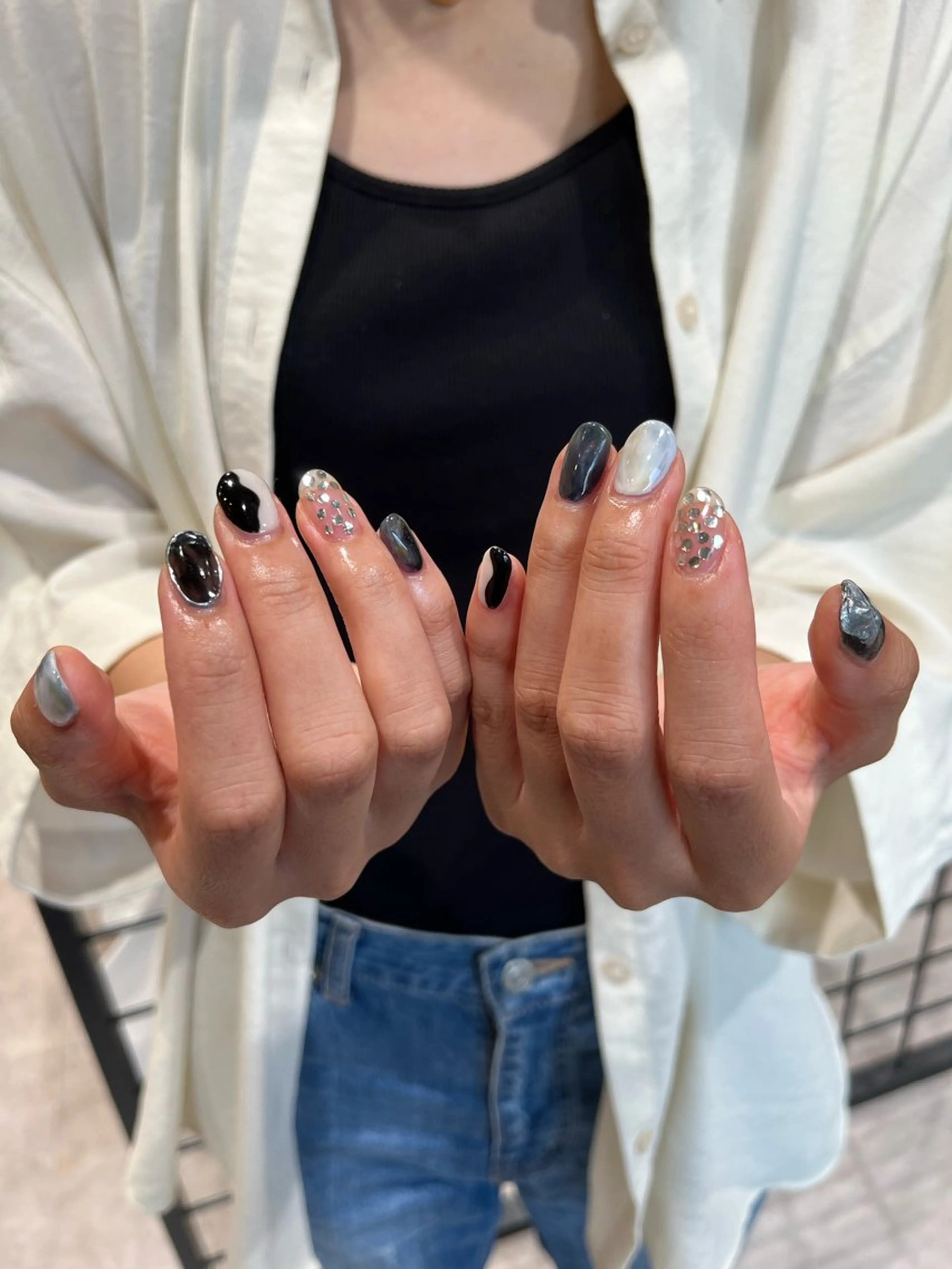 ネイル ウルフ.クロスパーマ 🖤RYOKAのヘアスタイル
