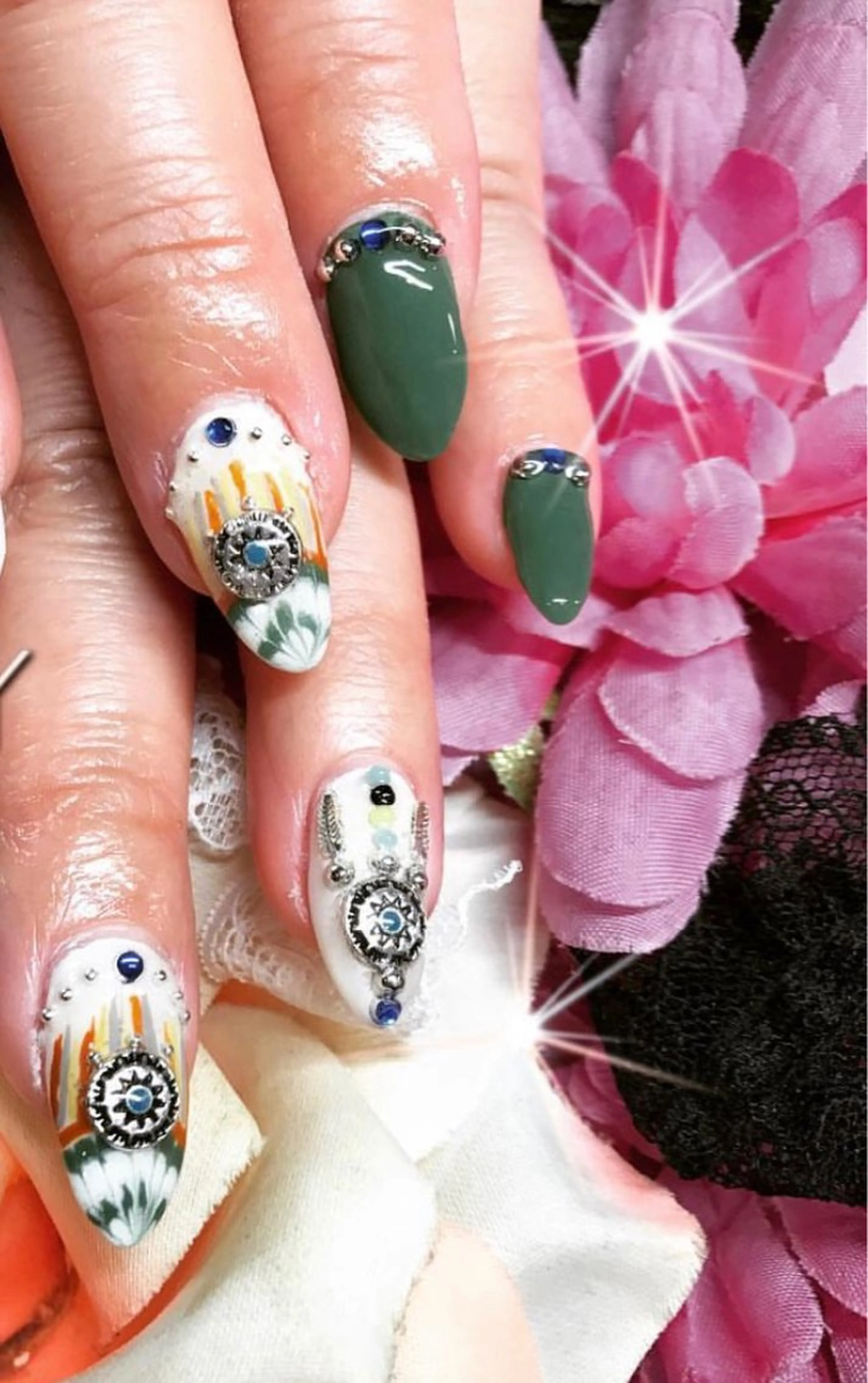 ネイル eyenailist NANAのネイルデザイン