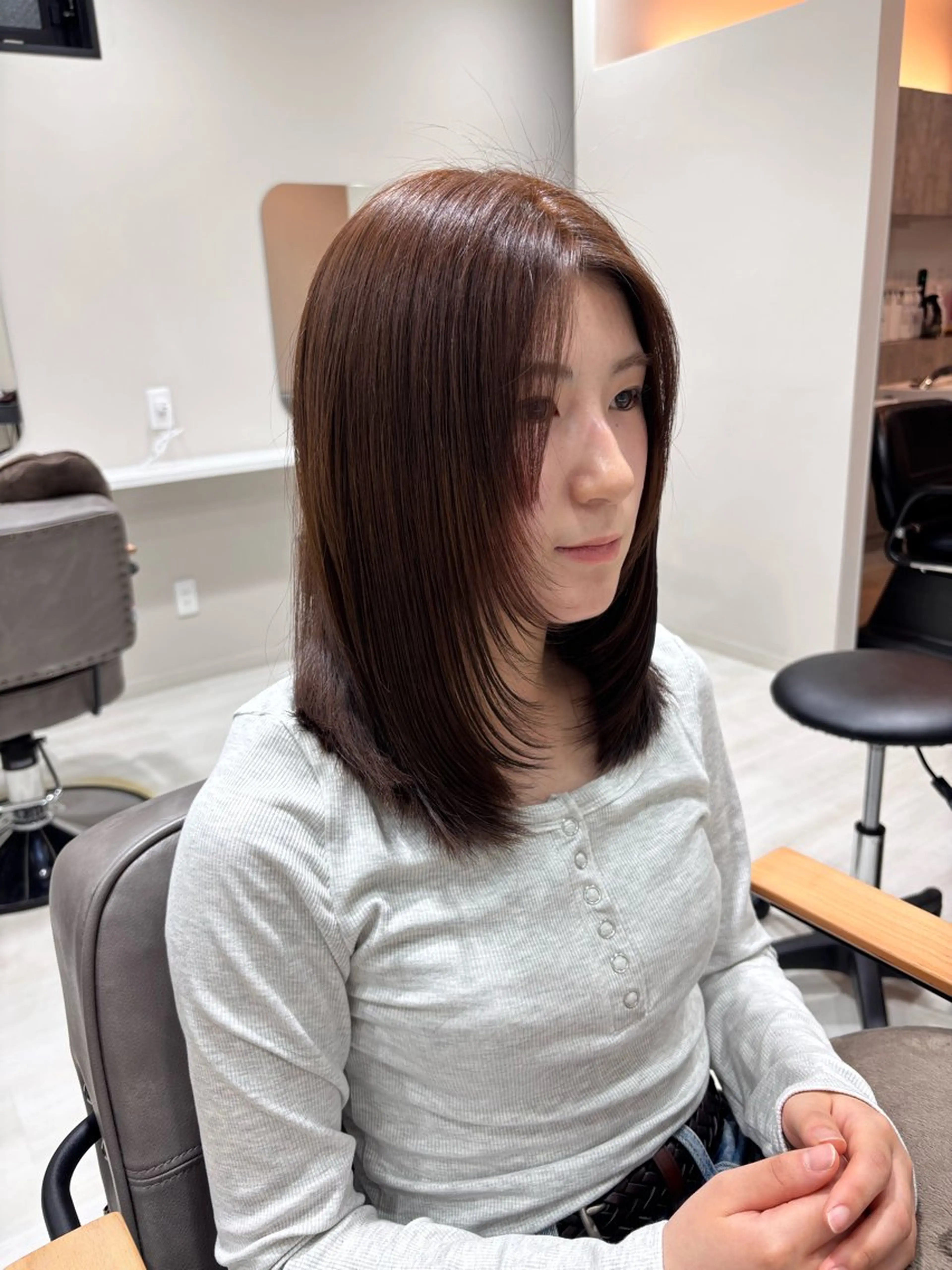 セミロング レイヤーカット カット ヘアカラー ひかるん 🫧 ͛.*のヘアスタイル