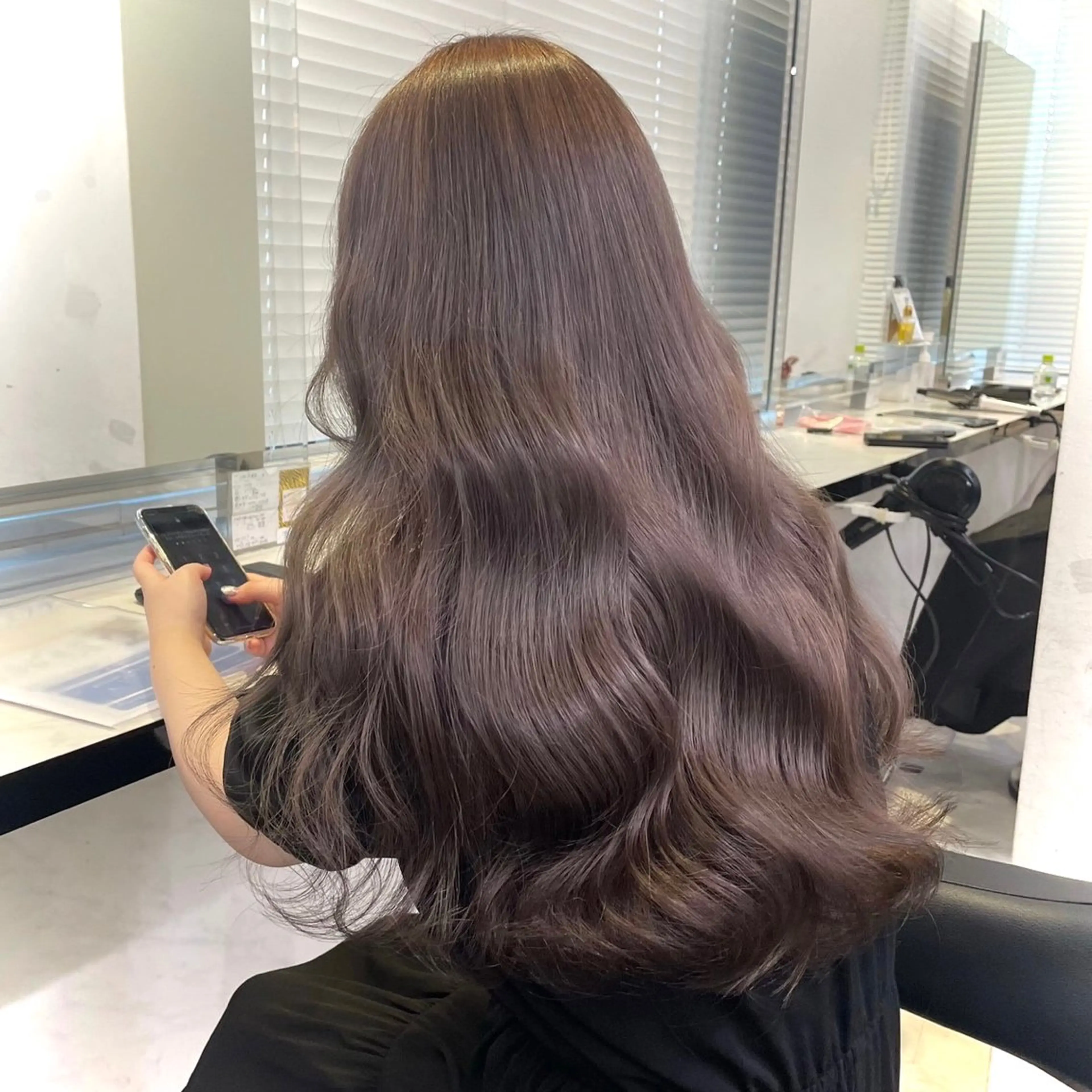 ロング ヘアカラー Miwa🤍ダメージ レスカラー特化🦢のヘアスタイル