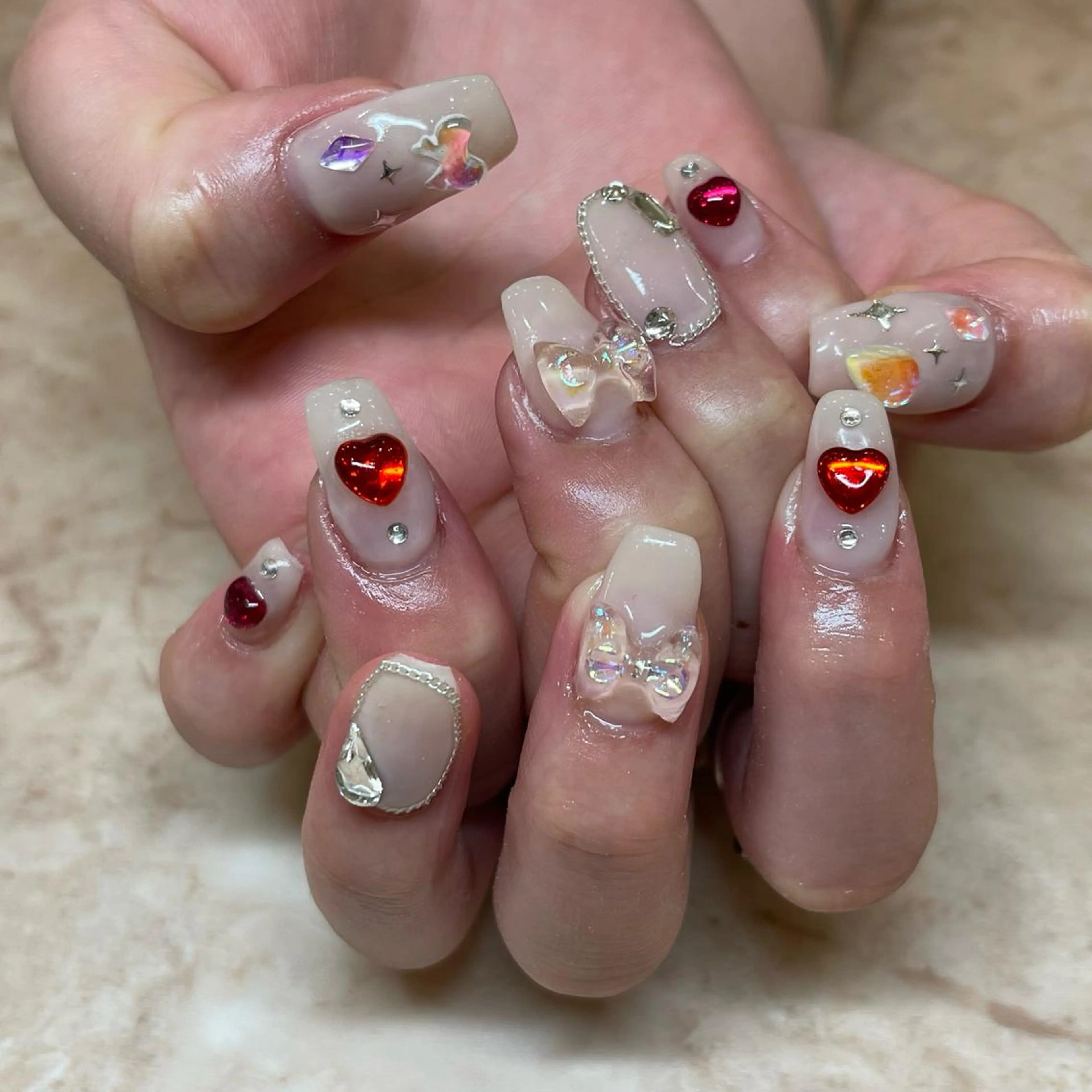 ネイル UnFLAIR KASUMIのネイルデザイン