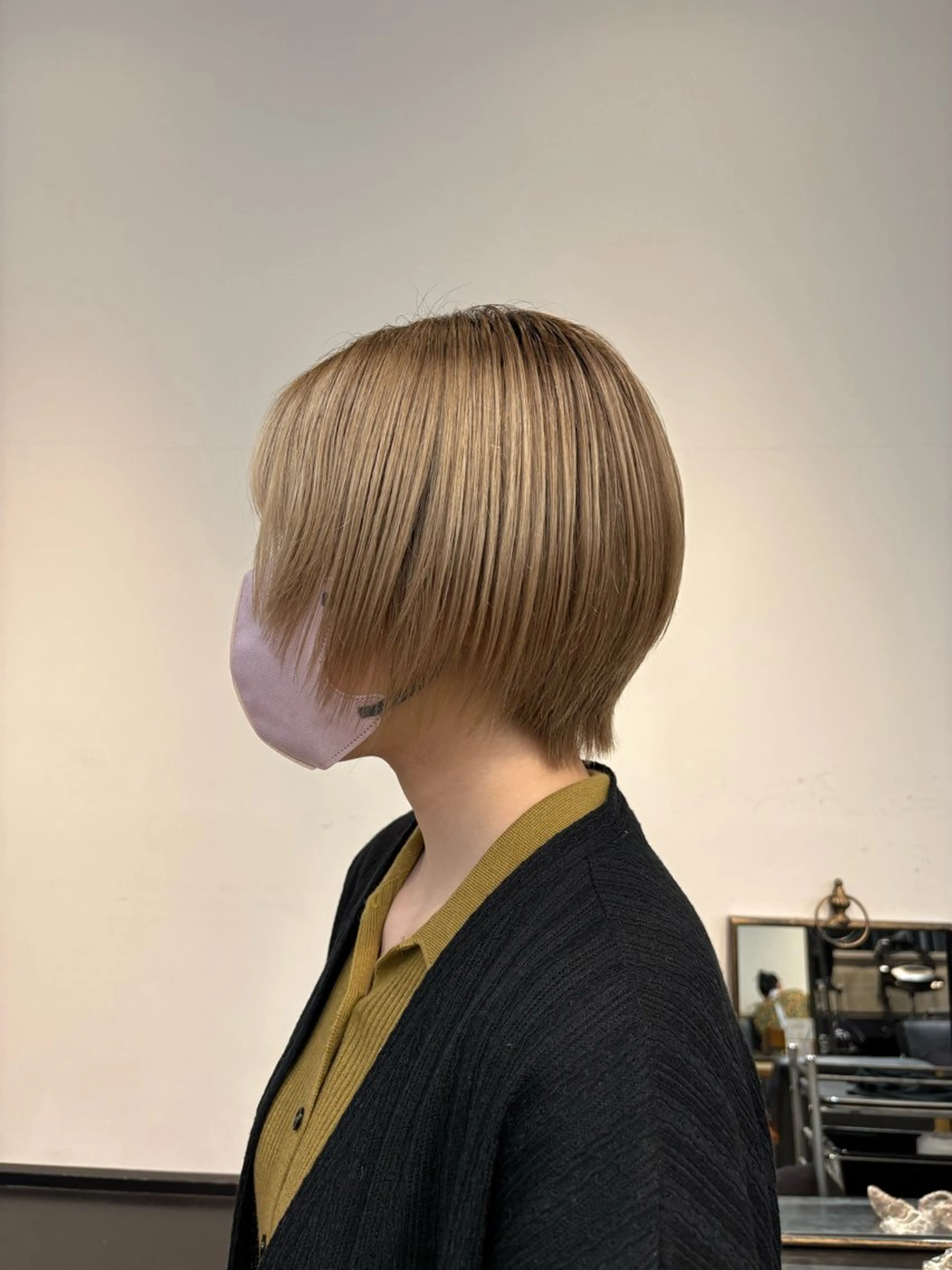 ショート 顔まわりレイヤー 顔周りカット レイヤーカット ショートヘア SiSTA 自由が丘所属・自由ヶ丘 ボブ/レイヤーのヘアスタイル