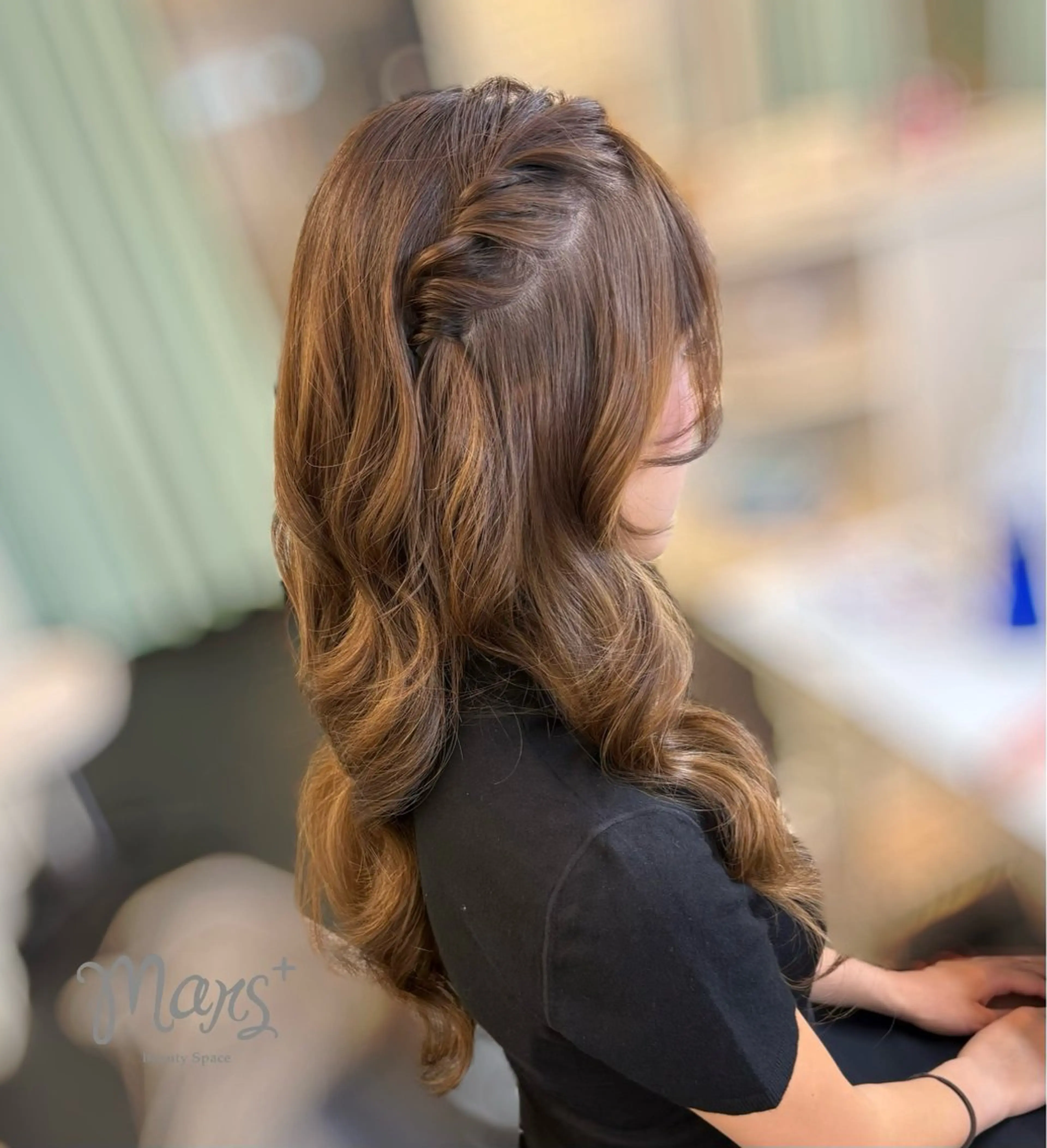 ロング Mars+ RISAのヘアスタイル
