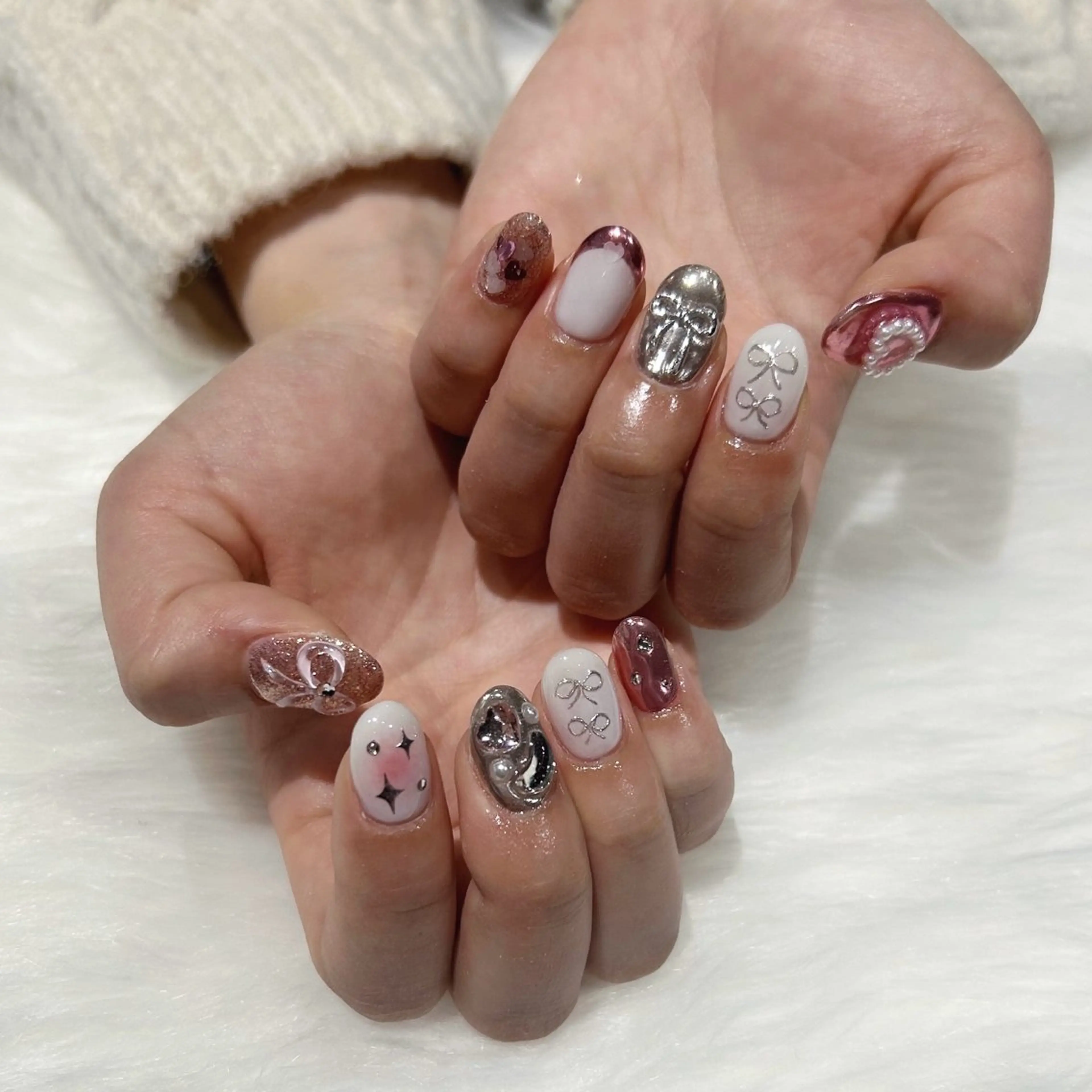 ネイル ハート キラキラネイル ミラーネイル リボン ハンドネイル Keli Nailのネイルデザイン