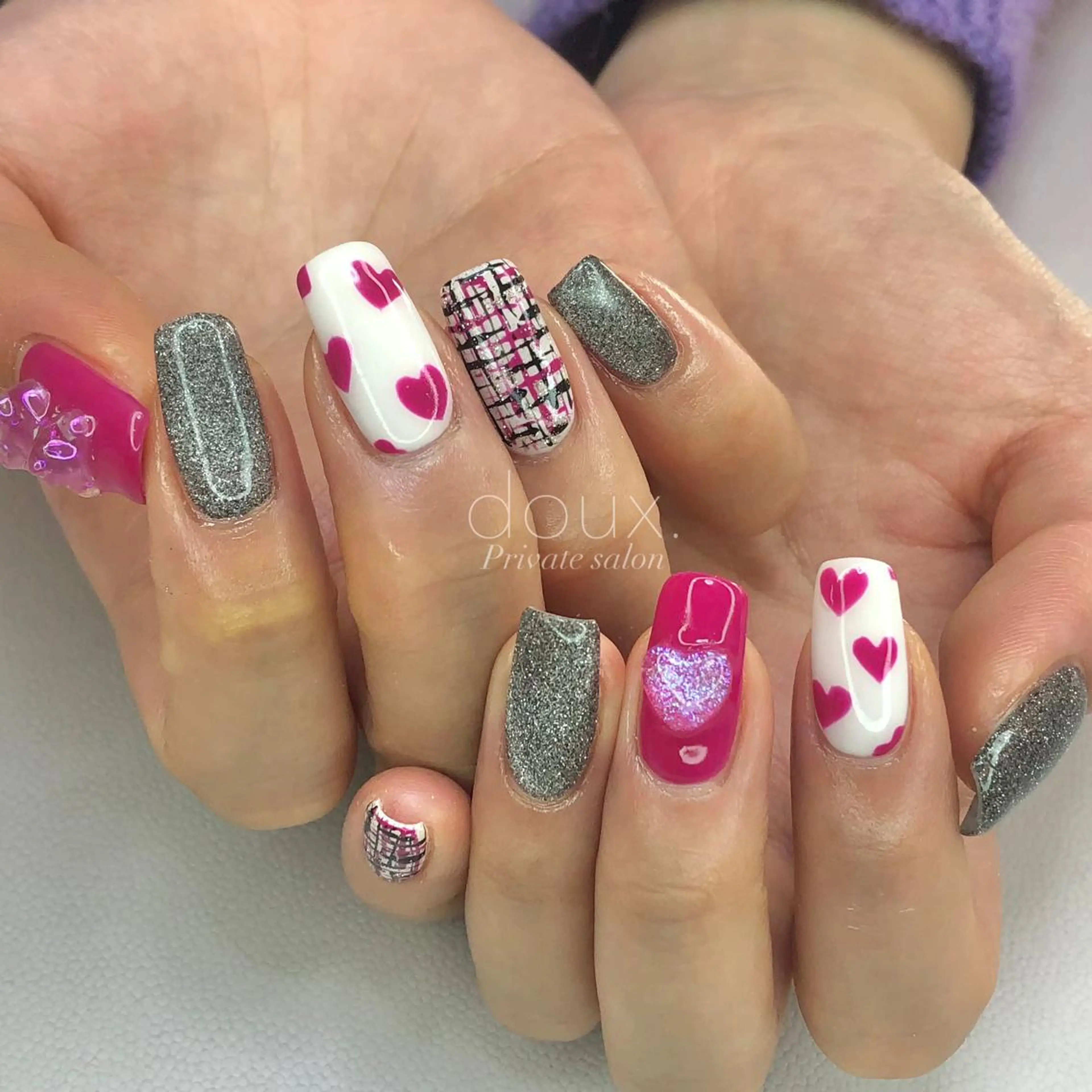 ネイル マグネットネイル doux. nailのネイルデザイン