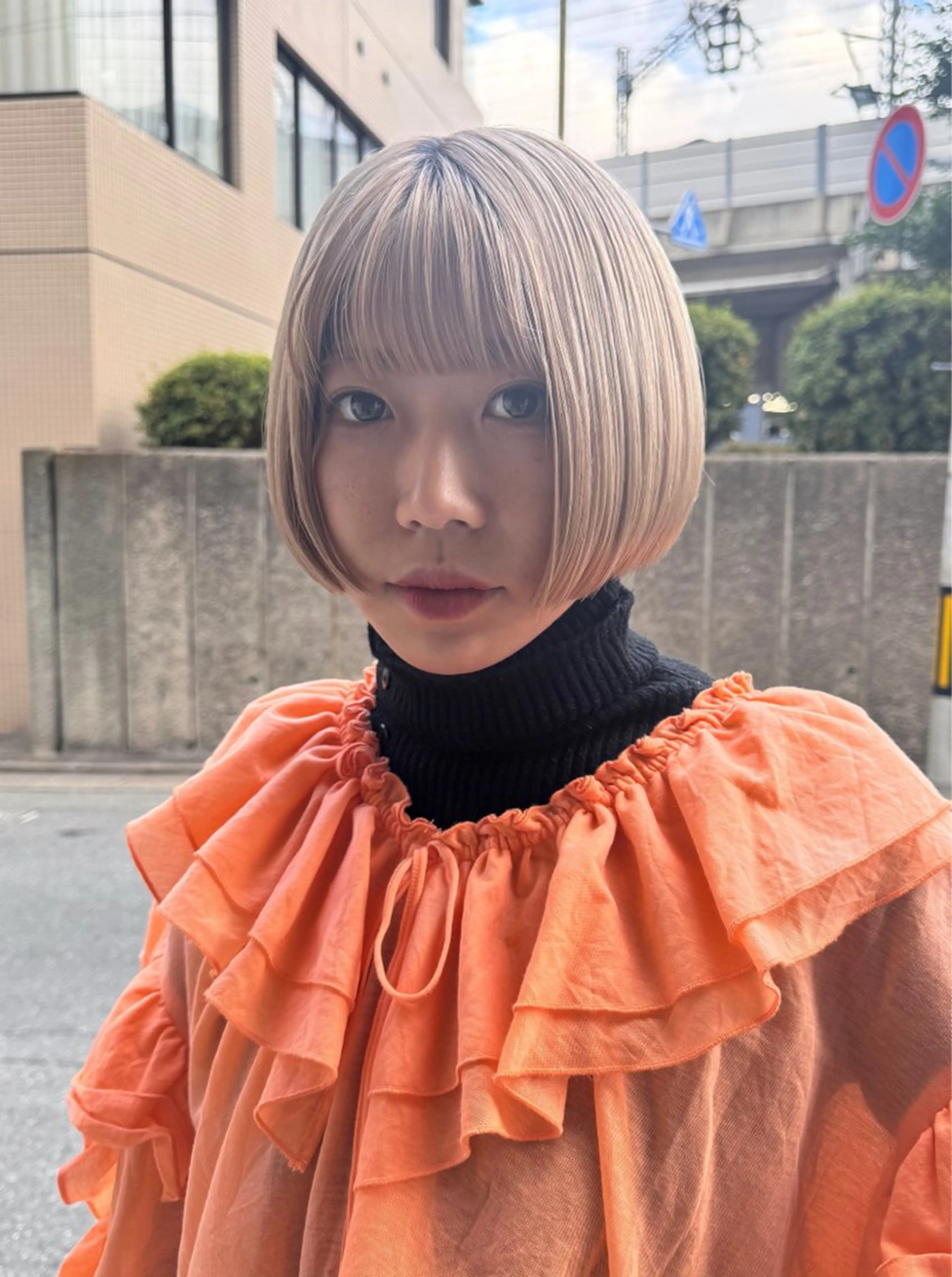 ミディアム カラー ブロンド ホワイトブロンド カット ヘアカラー 今泉/KAI🦓艶髪 ボブ/ミニボブのヘアスタイル