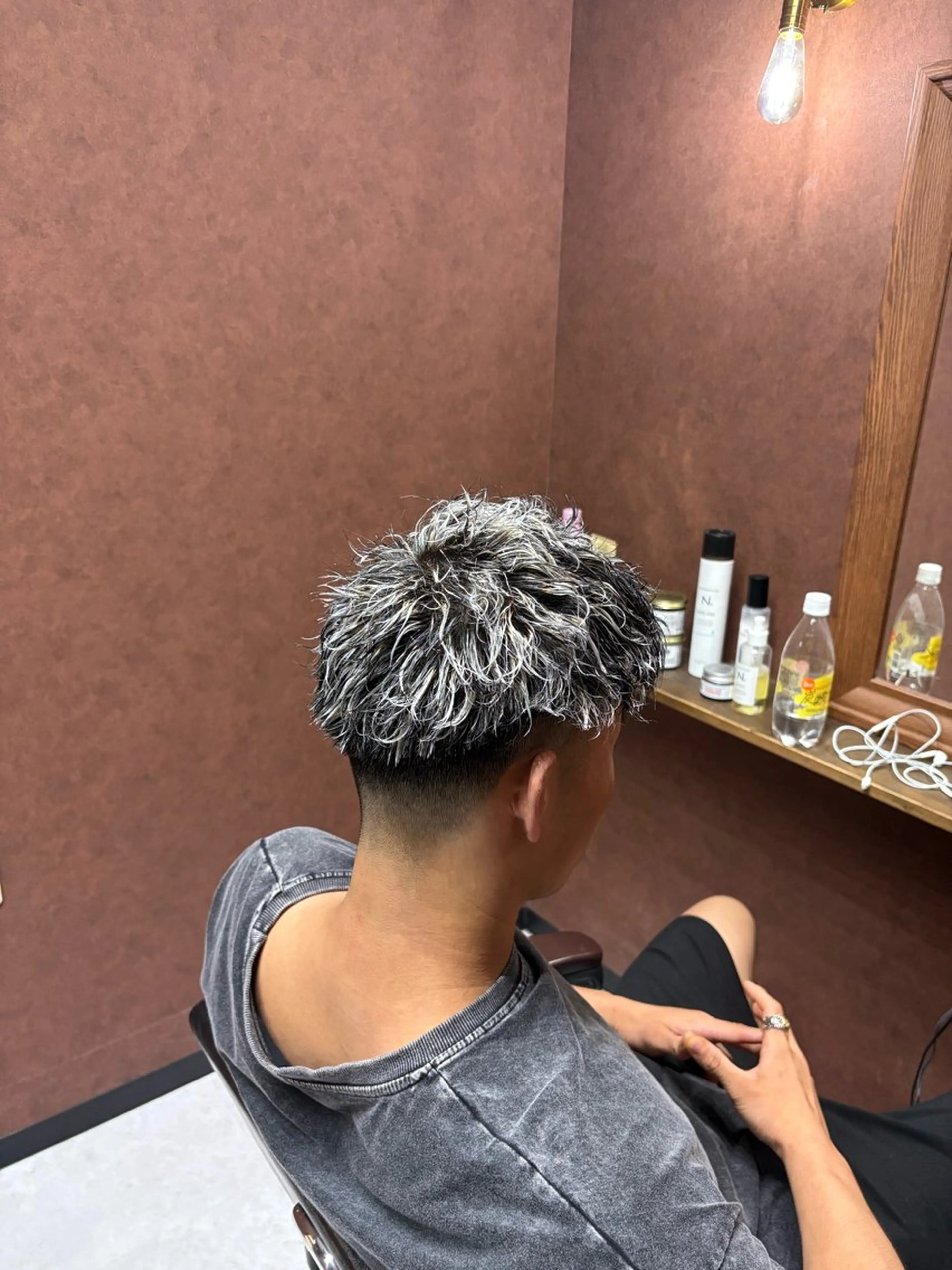 カラー パーマ メンズ メンズブリーチ メンズメッシュ ブリーチ メッシュ カット ヘアカラー パーマ E 難波OCAT店所属・Rei .のヘアスタイル