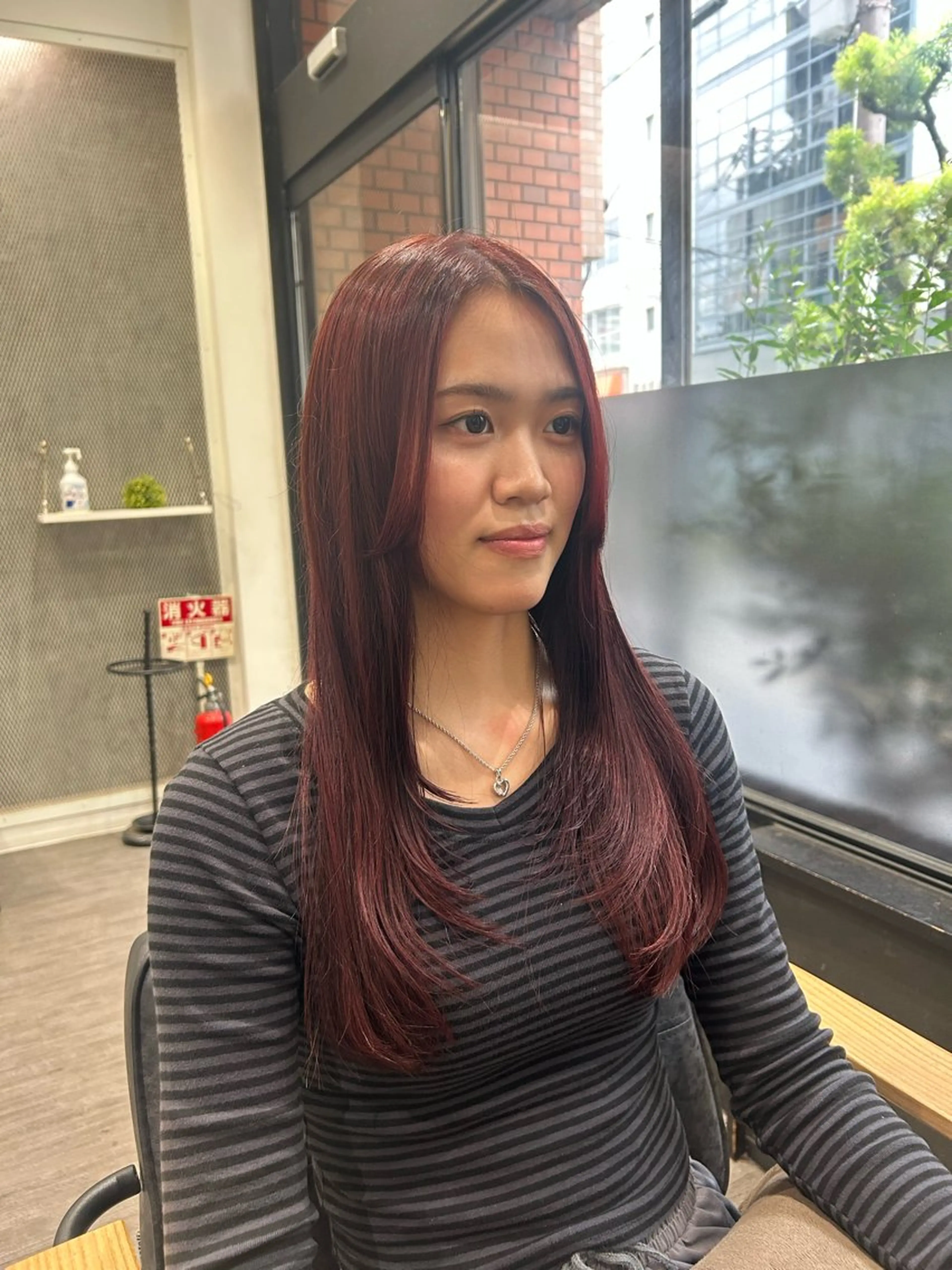 ロング カラー ヘアアレンジ カシス レッドカラー ヘアカラー トリートメント カラーリスト💟草間 紫音💟のヘアスタイル