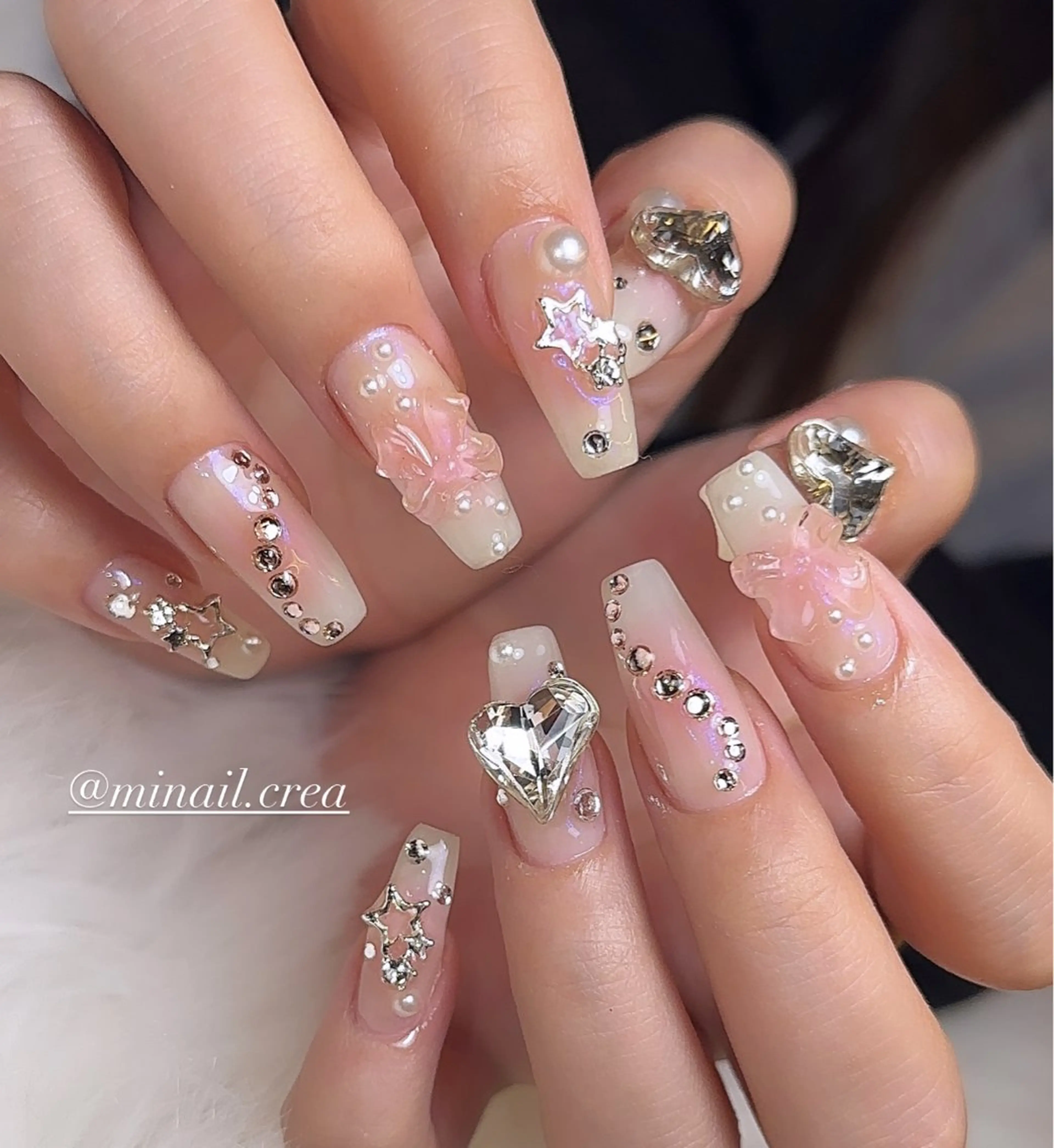ネイル チークネイル 長さ出し ジェルネイル キラキラネイル ロングネイル ハンドネイル CRéA　-private nailsalon-所属・CReA nailのネイルデザイン