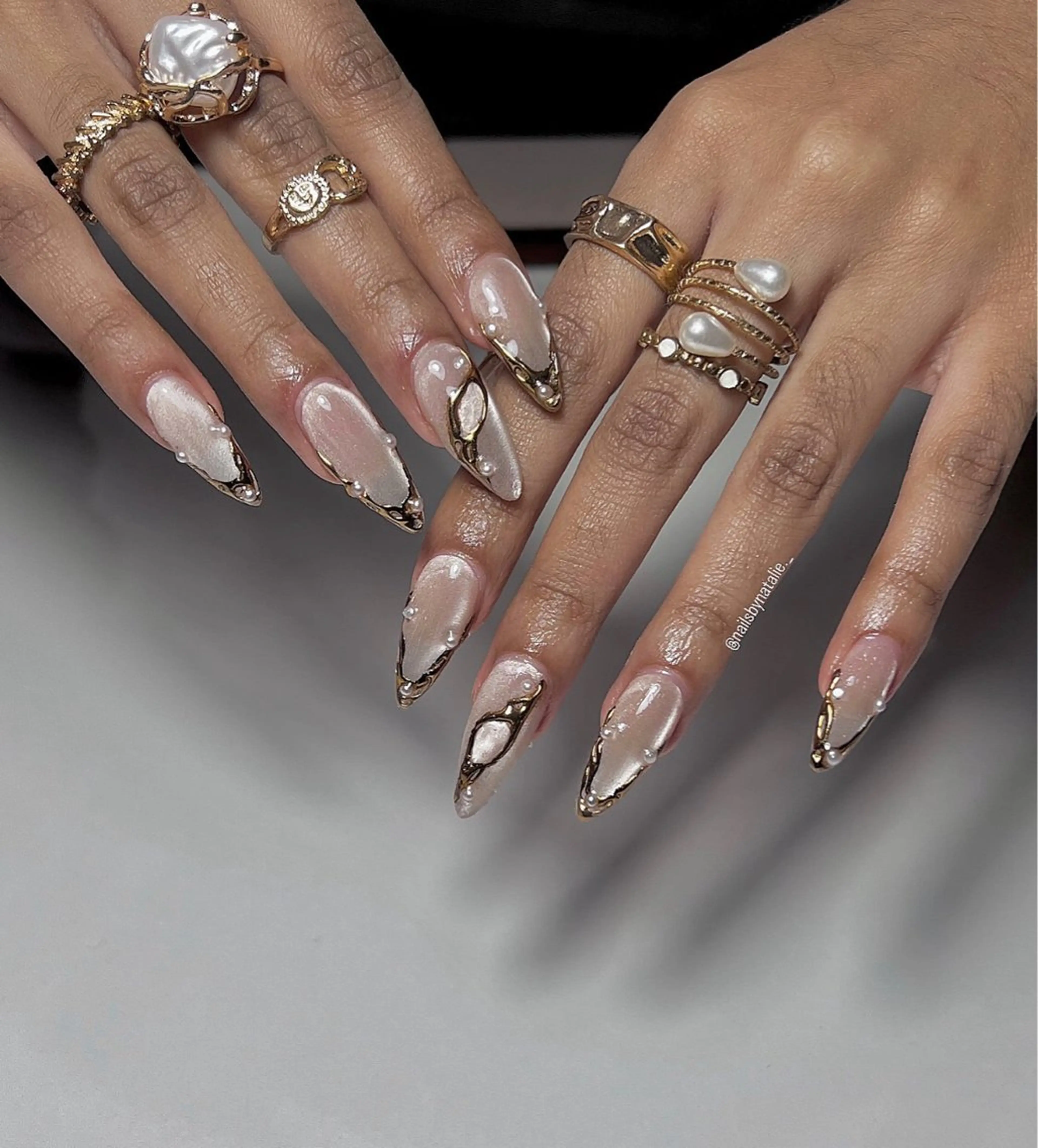 ネイル アートネイル ジェルネイル グラデーション マグネットネイル ニュアンスネイル ハンドネイル Ryu Nail Studio所属・Ryu Nail 新大久保のネイルデザイン