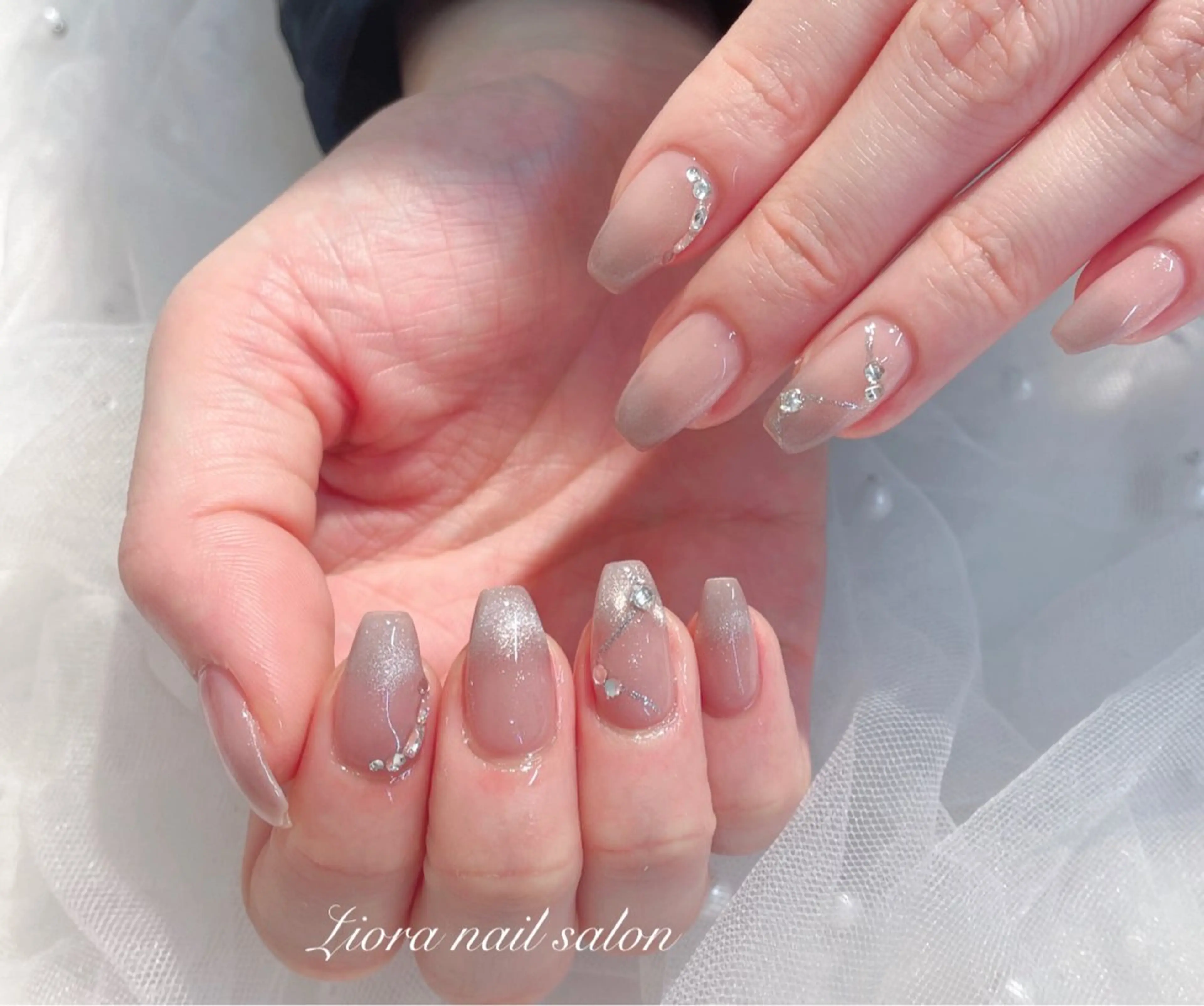 ネイル フレンチネイル ジェルネイル ガーリー グラデーション キラキラネイル ハンドネイル Liora ネイルサロン所属・Liora nail salonのネイルデザイン