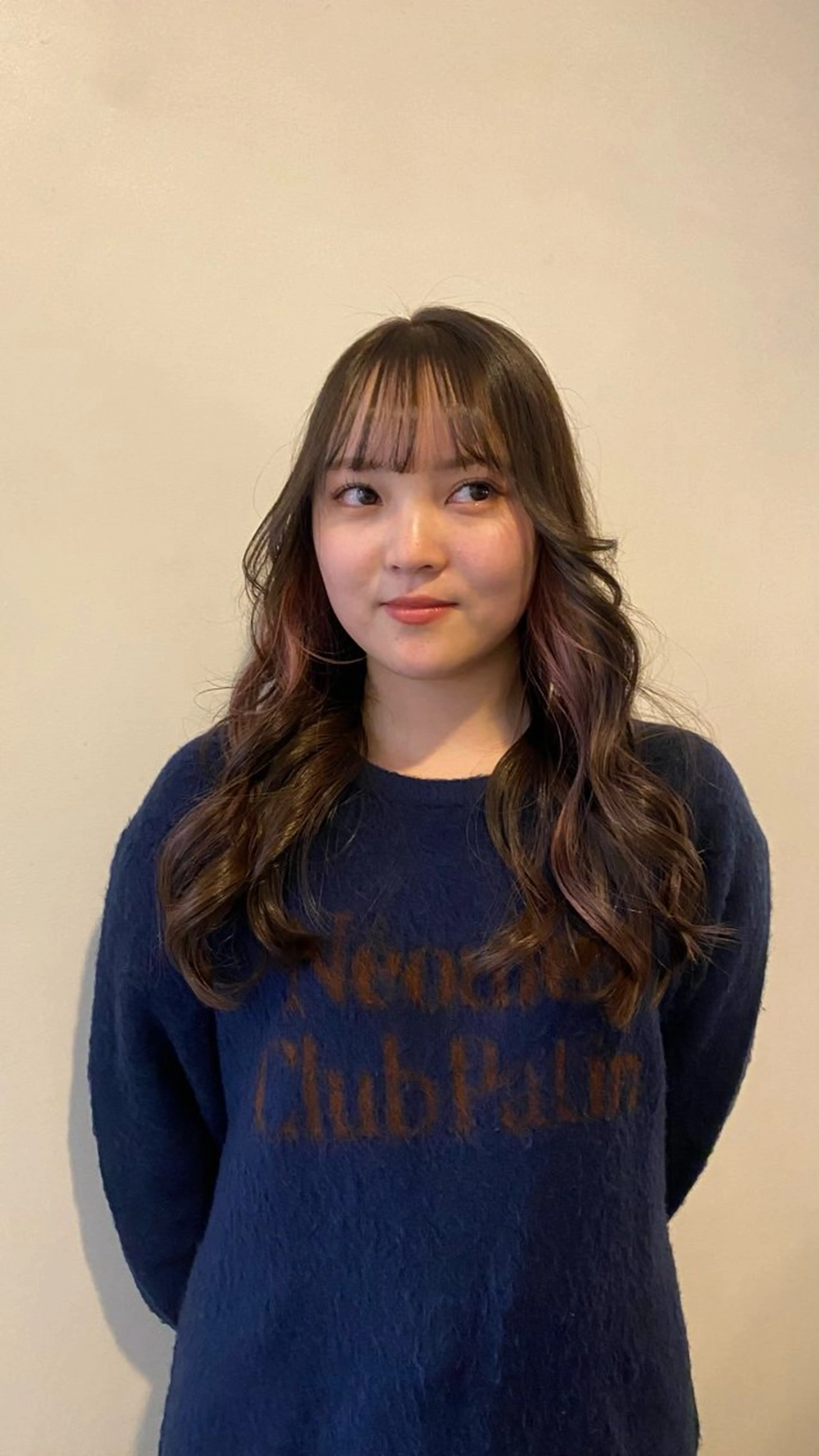 ロング カラー 磯谷 朋のヘアスタイル
