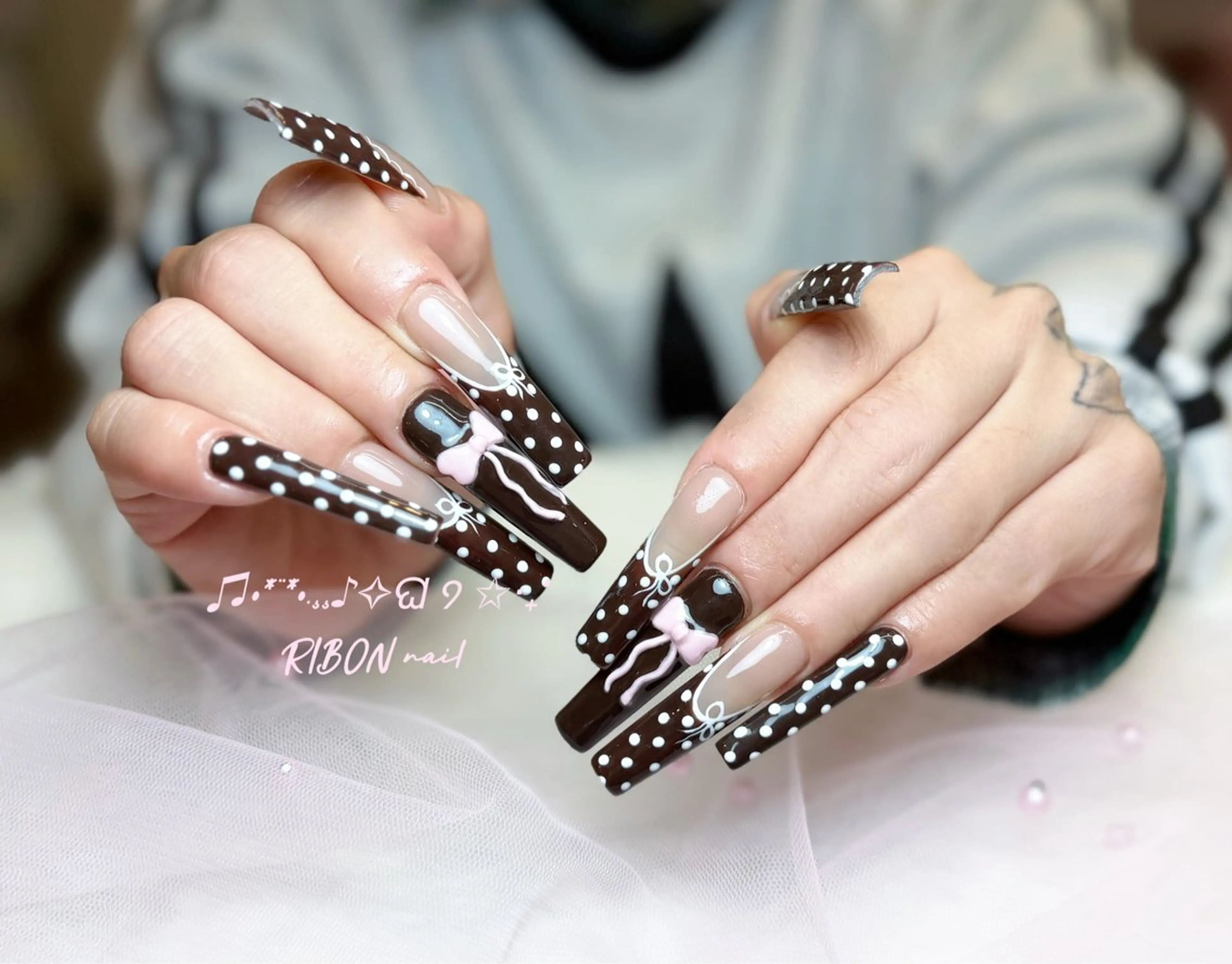 ネイル アートネイル 成人式 長さ出し キラキラネイル ロングネイル ハンドネイル RIBONネイルサロン所属・RIBON nail salonのネイルデザイン