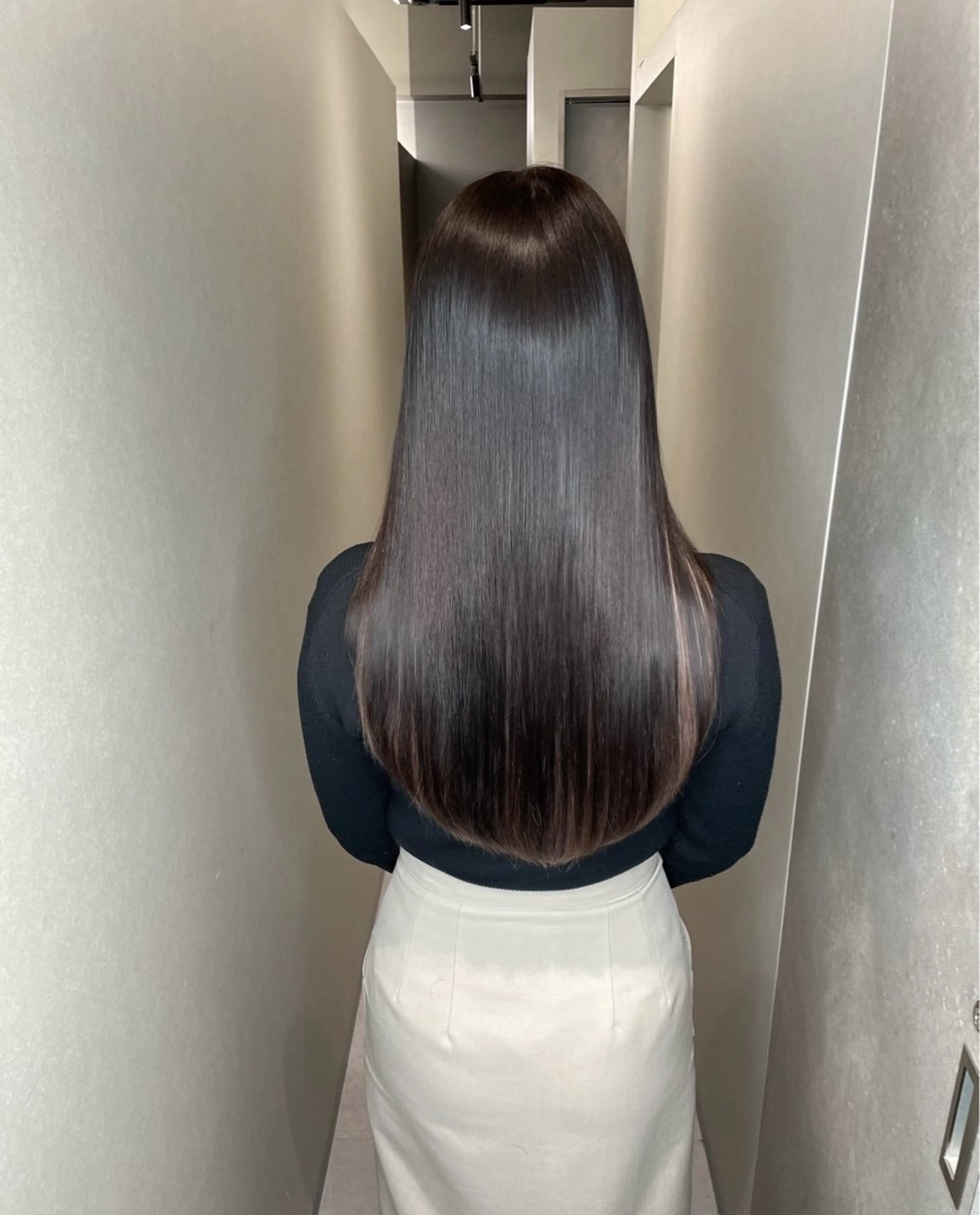 セミロング カラー くせ毛 髪質改善 BOOTH share saron所属・今井 勝也のヘアスタイル