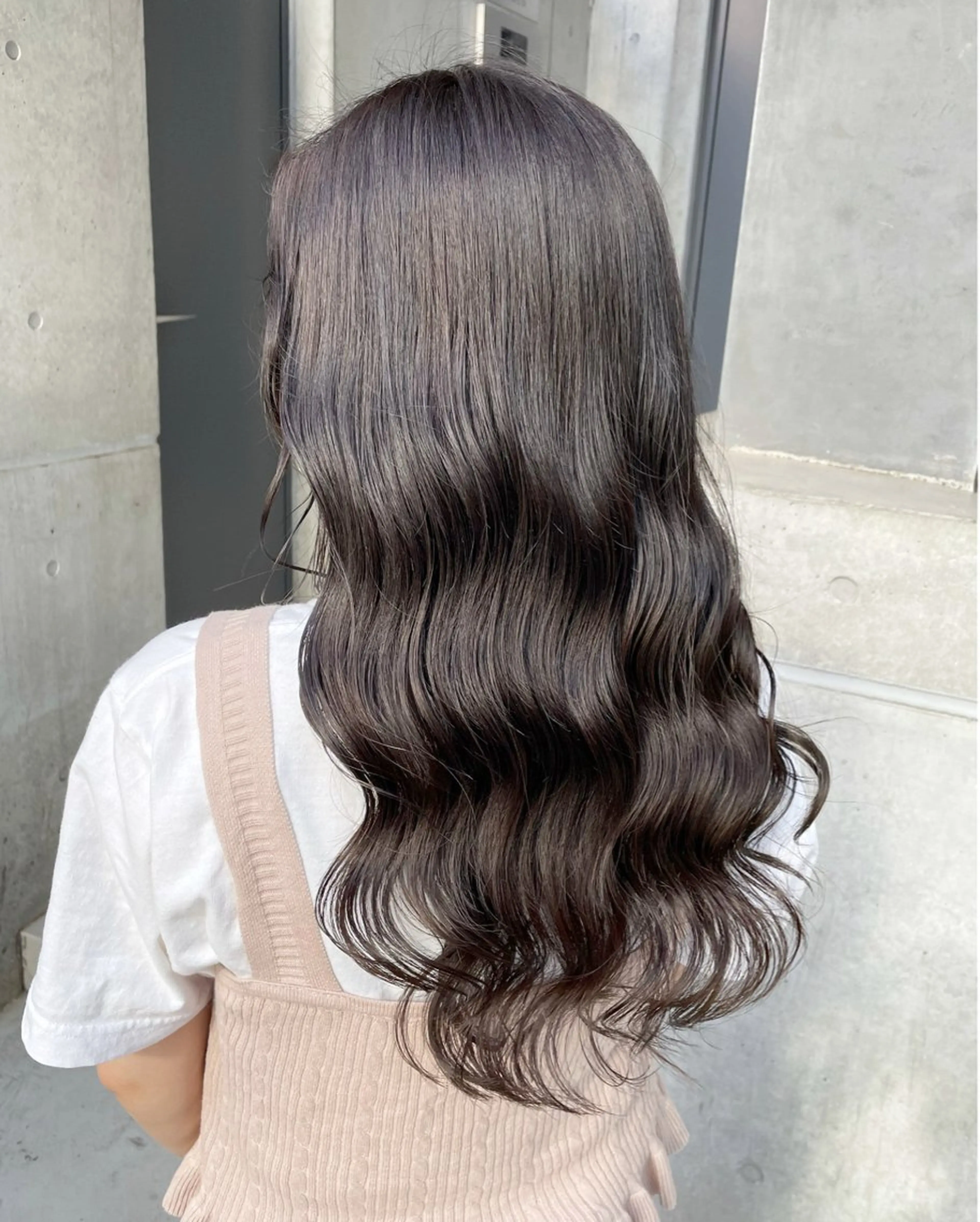 ロング カラー 里田 実奈美のヘアスタイル