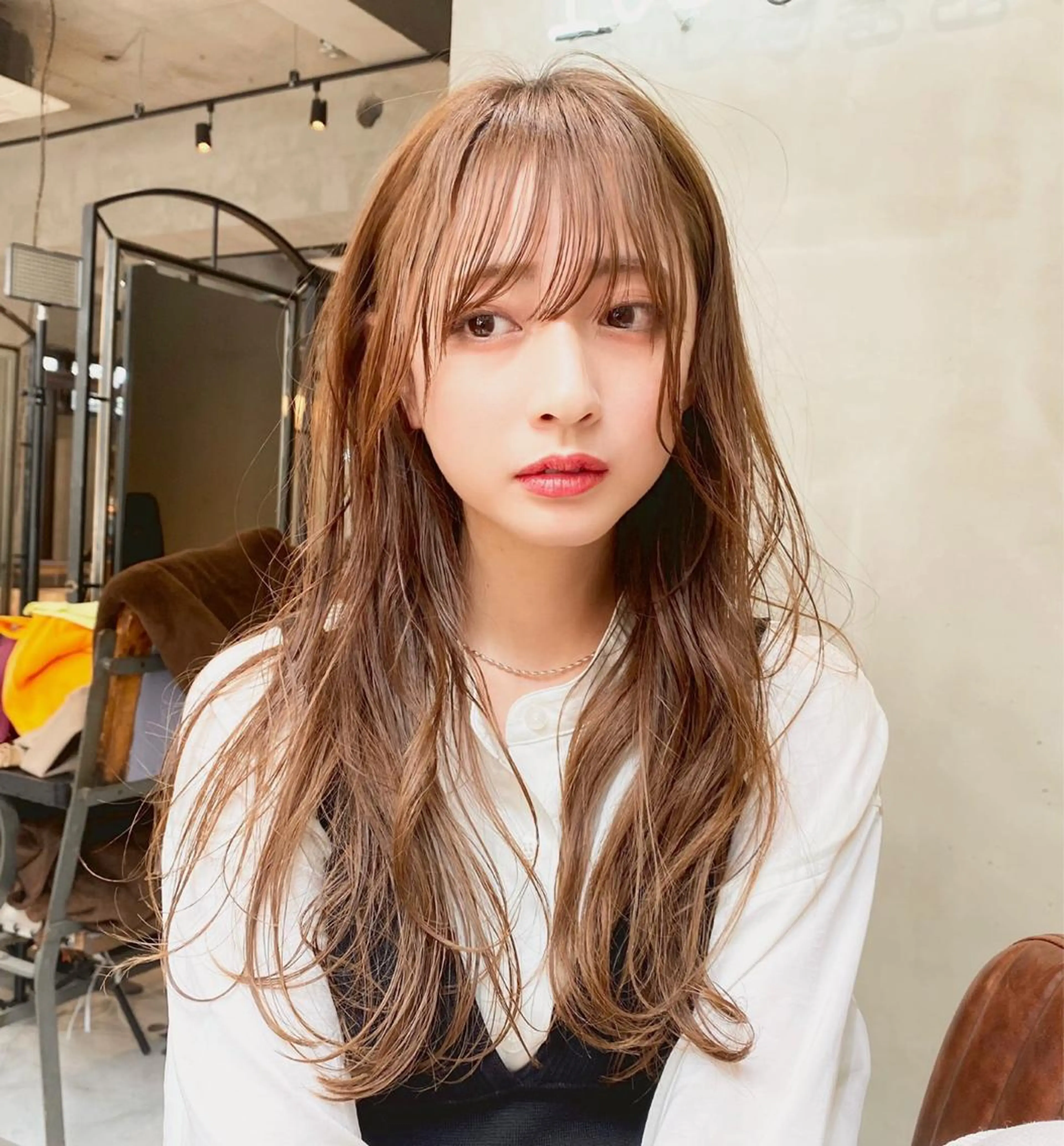 ロング カラー ヘアアレンジ ベージュカラー ショコラベージュ ヘアカラー トリートメント 山崎 澪のヘアスタイル