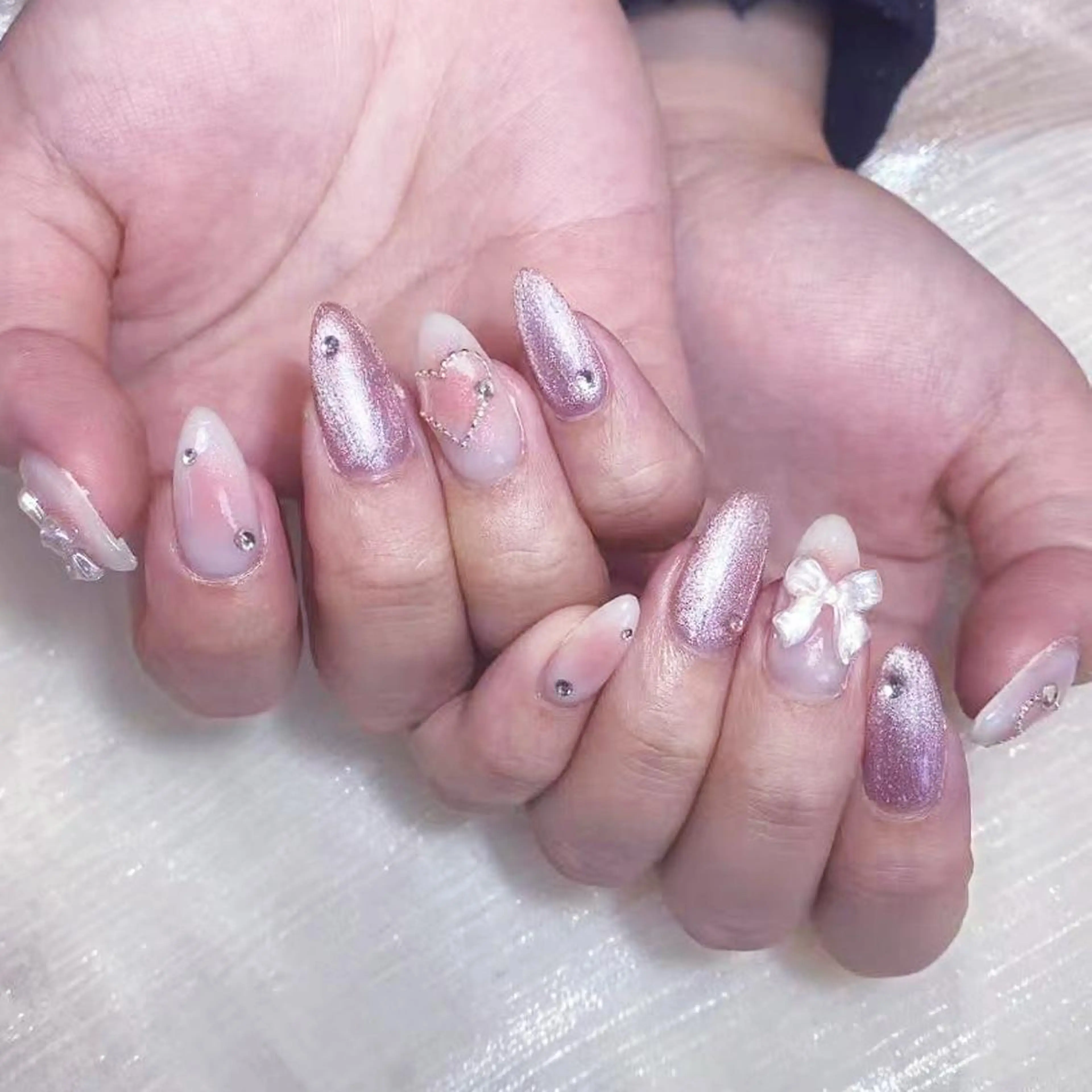 ネイル アートネイル オーロラネイル ガーリー キラキラネイル 韓国ネイル ハンドネイル DIAMOND Nail🍒のネイルデザイン