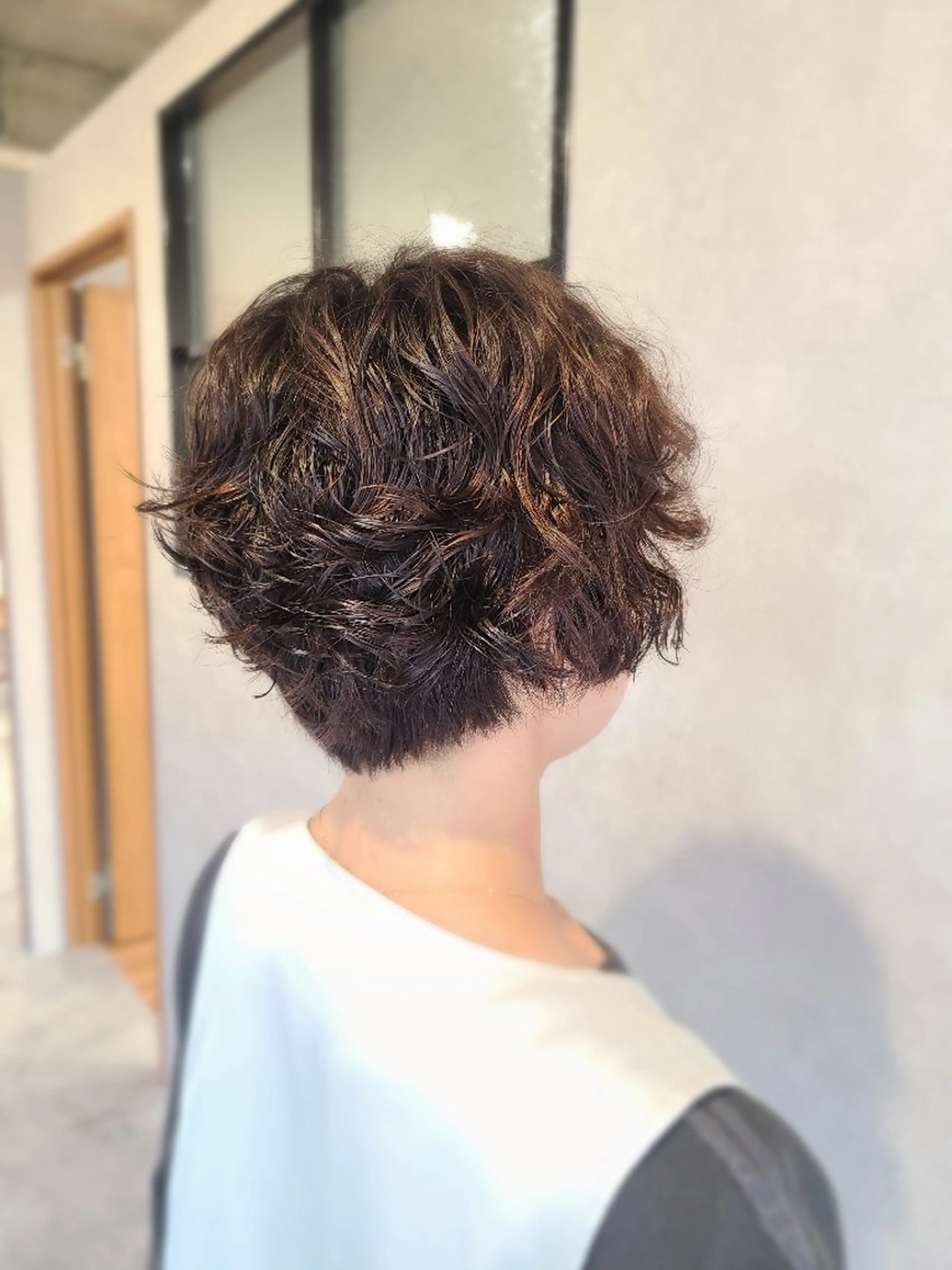 ショート パーマ ショートヘア カット パーマ 桐島 令奈のヘアスタイル