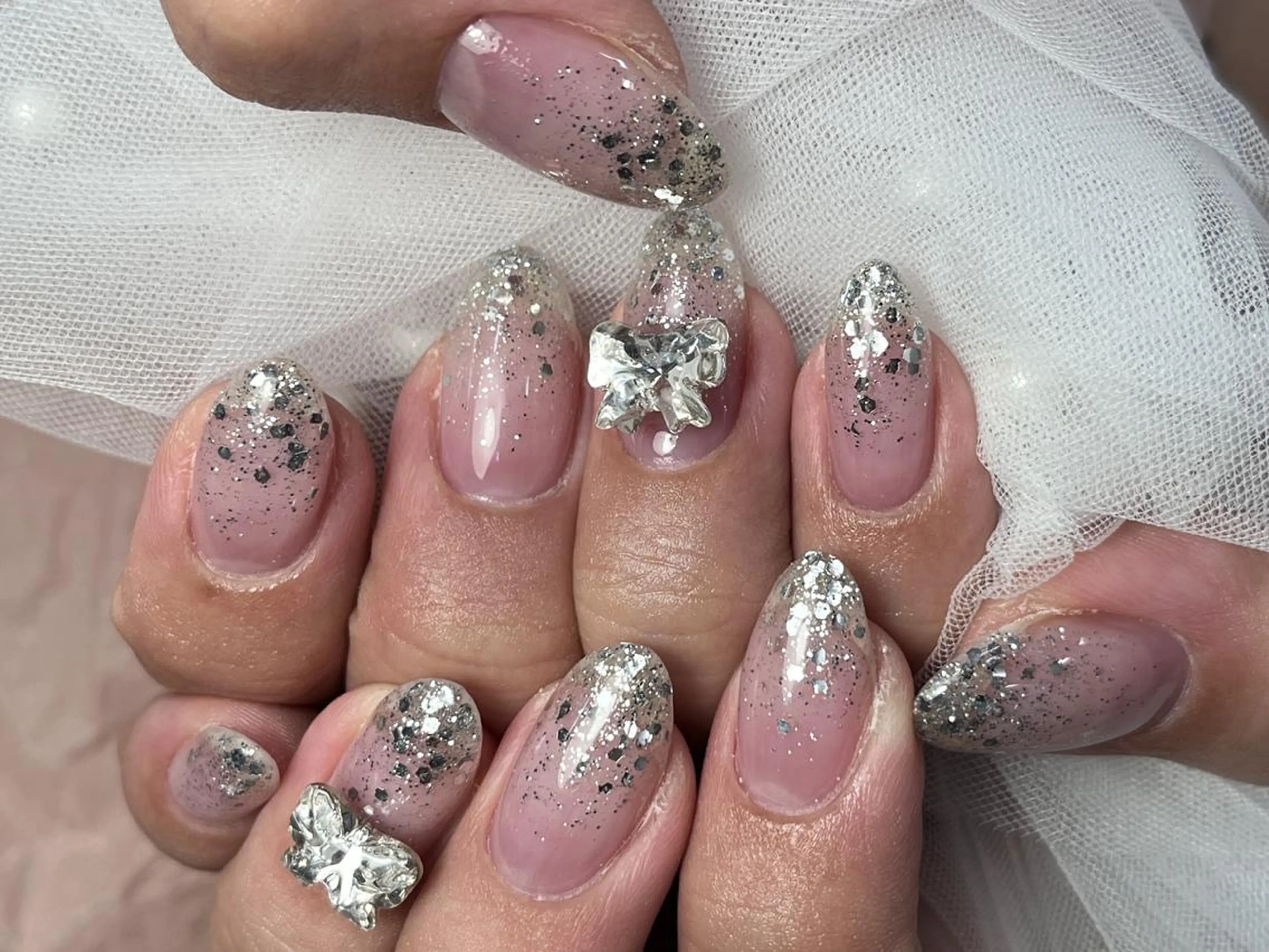 ネイル アートネイル キラキラネイル ラメ(グリッター) シルバー 夏ネイル ToliyDeliy Nail Salonのネイルデザイン