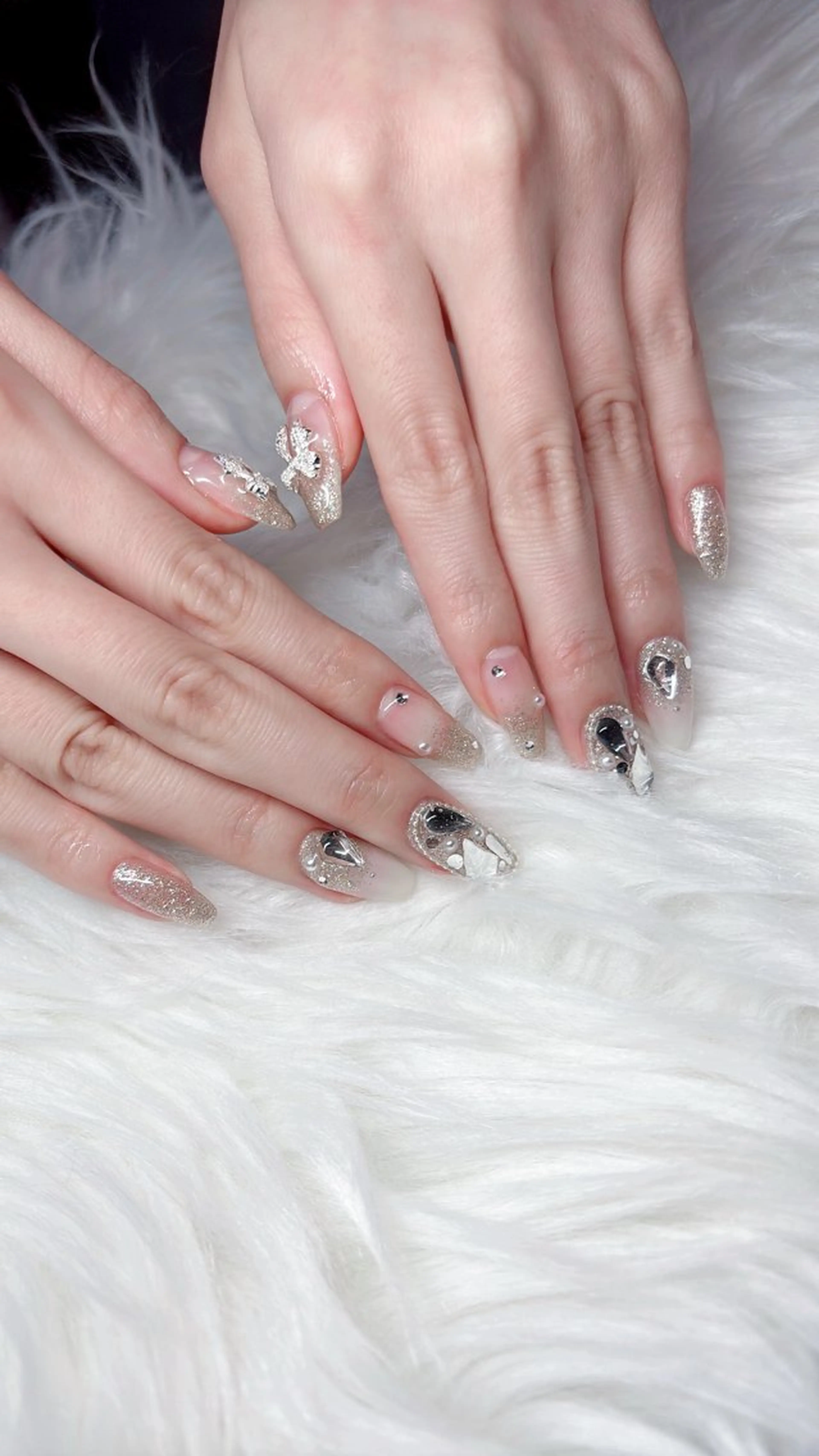 ネイル オーロラネイル 成人式 フットネイル 韓国ネイル ロングネイル Yudia tamakiのネイルデザイン