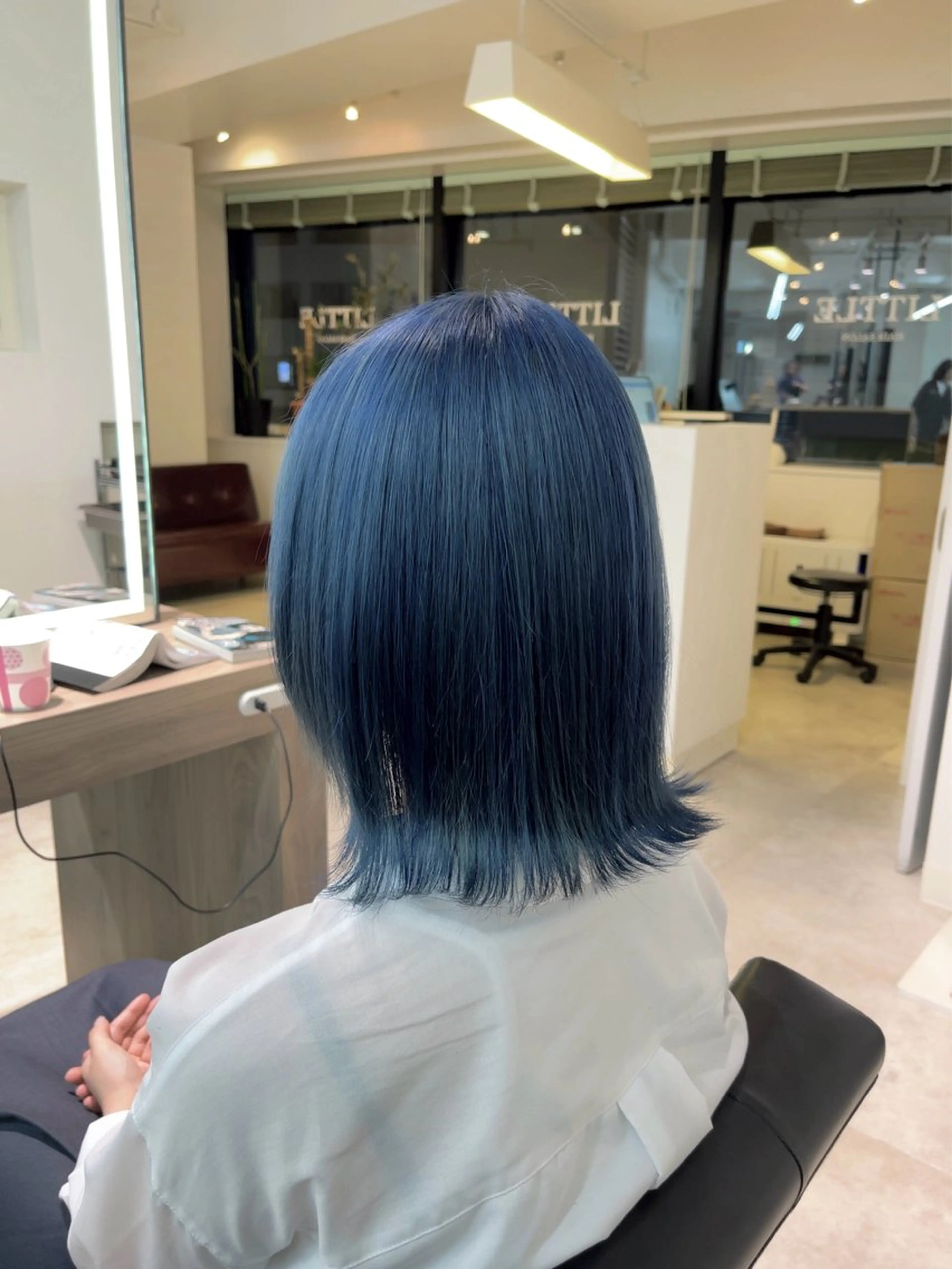 ミディアム カラー アクアカラー ブリーチ ブルーカラー ﾚｲﾔｰ/ﾊｲﾄｰﾝ ೀユイ🌙のヘアスタイル