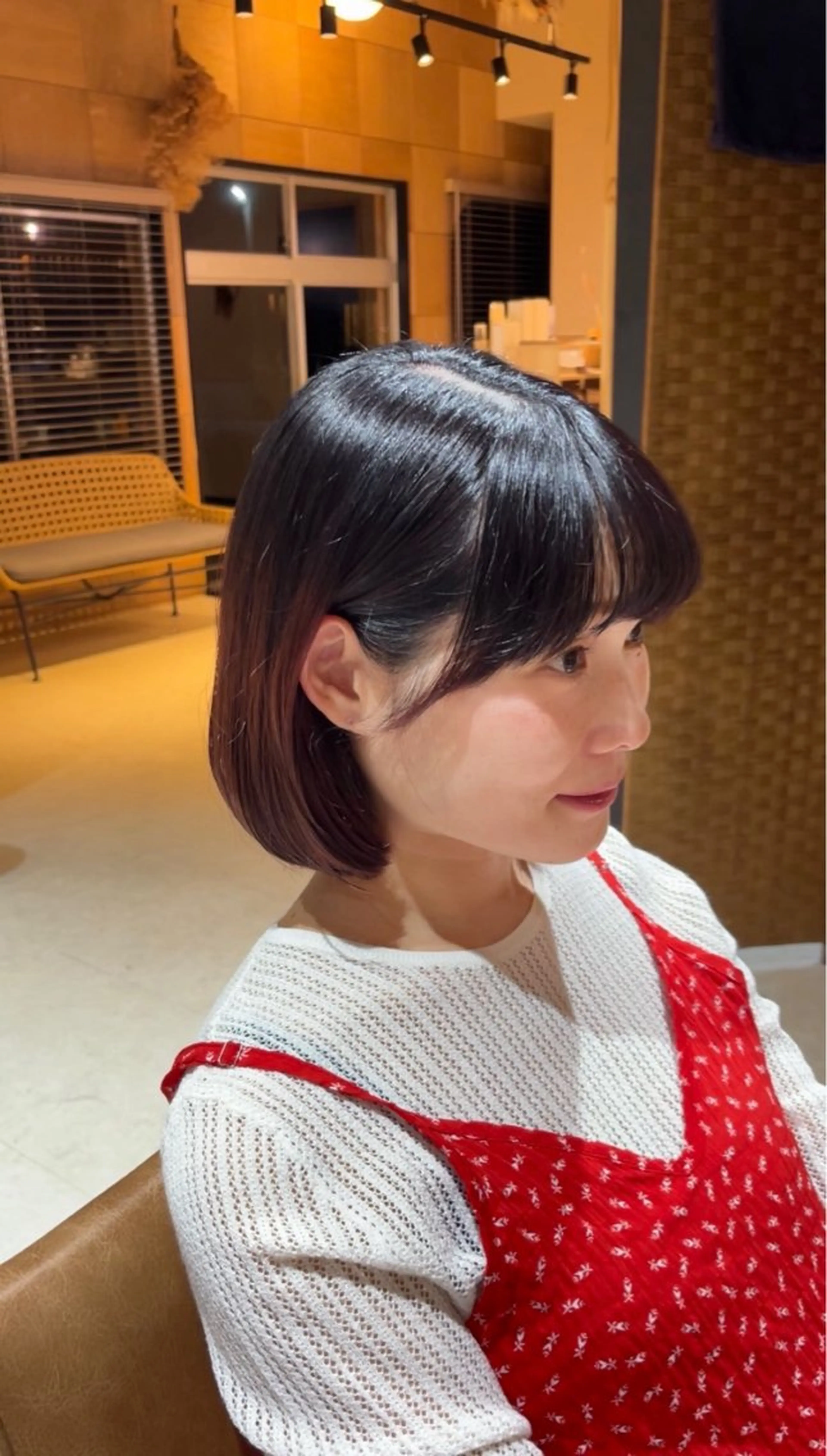 ミディアム ボブ ヘアカラー 唐澤 芽生のヘアスタイル